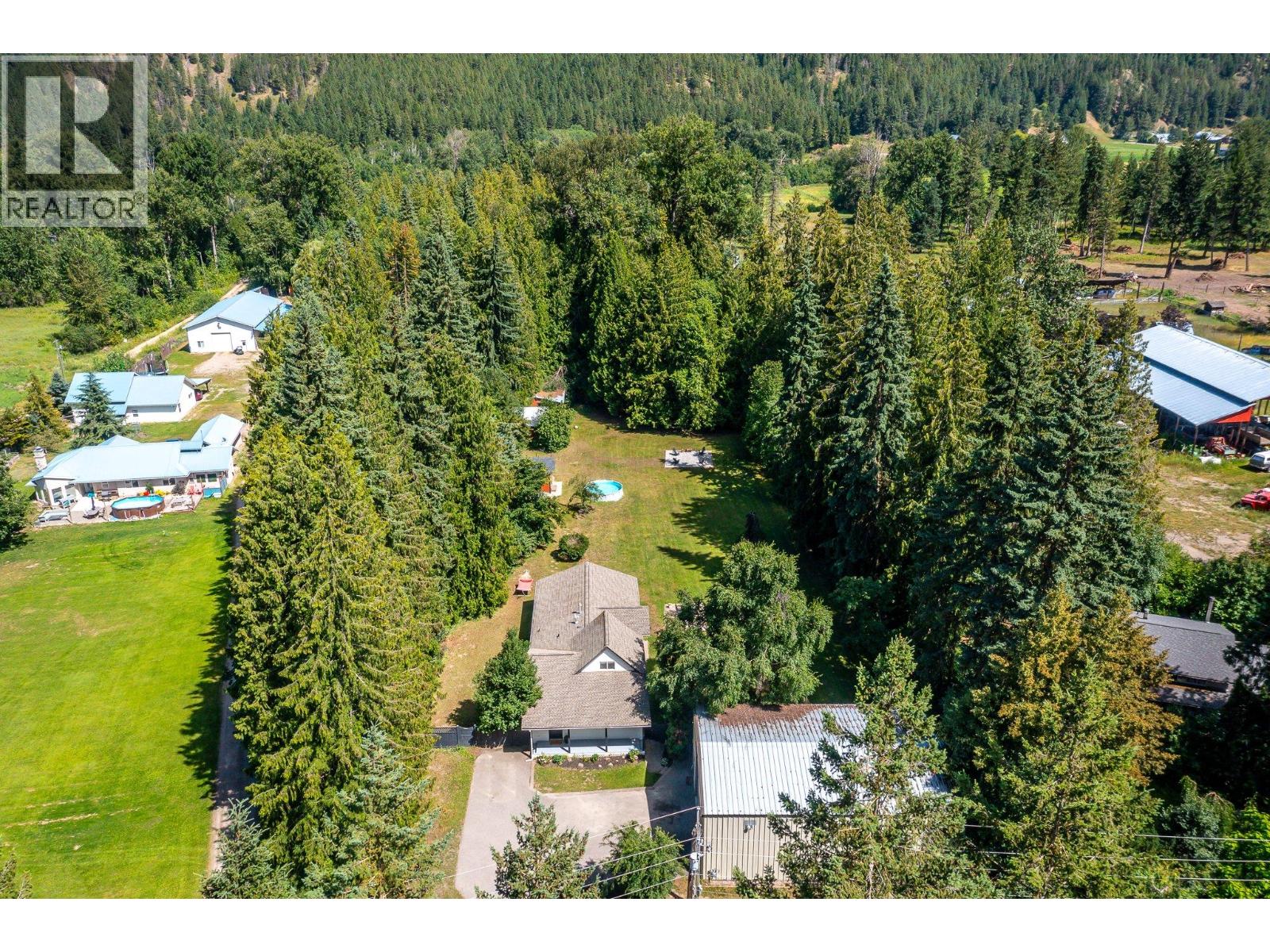 855 Salmon River Road, Salmon Arm