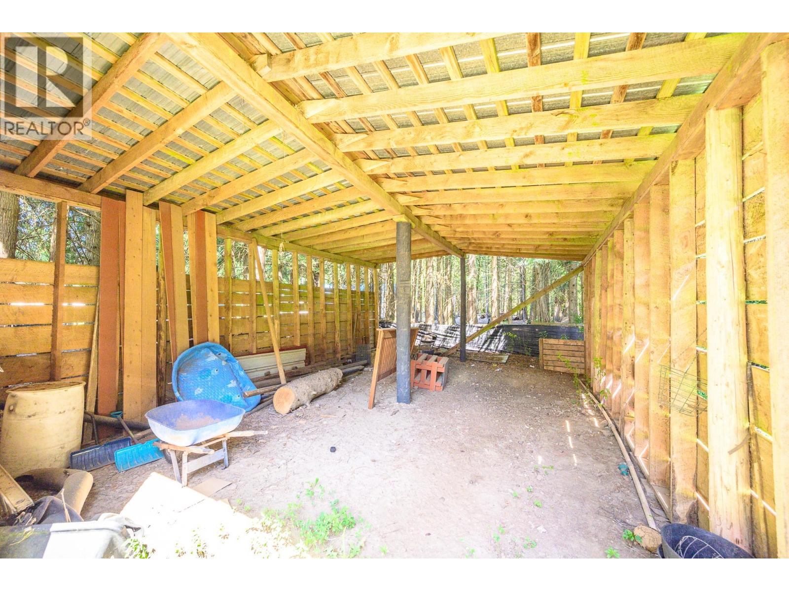 855 Salmon River Road, Salmon Arm