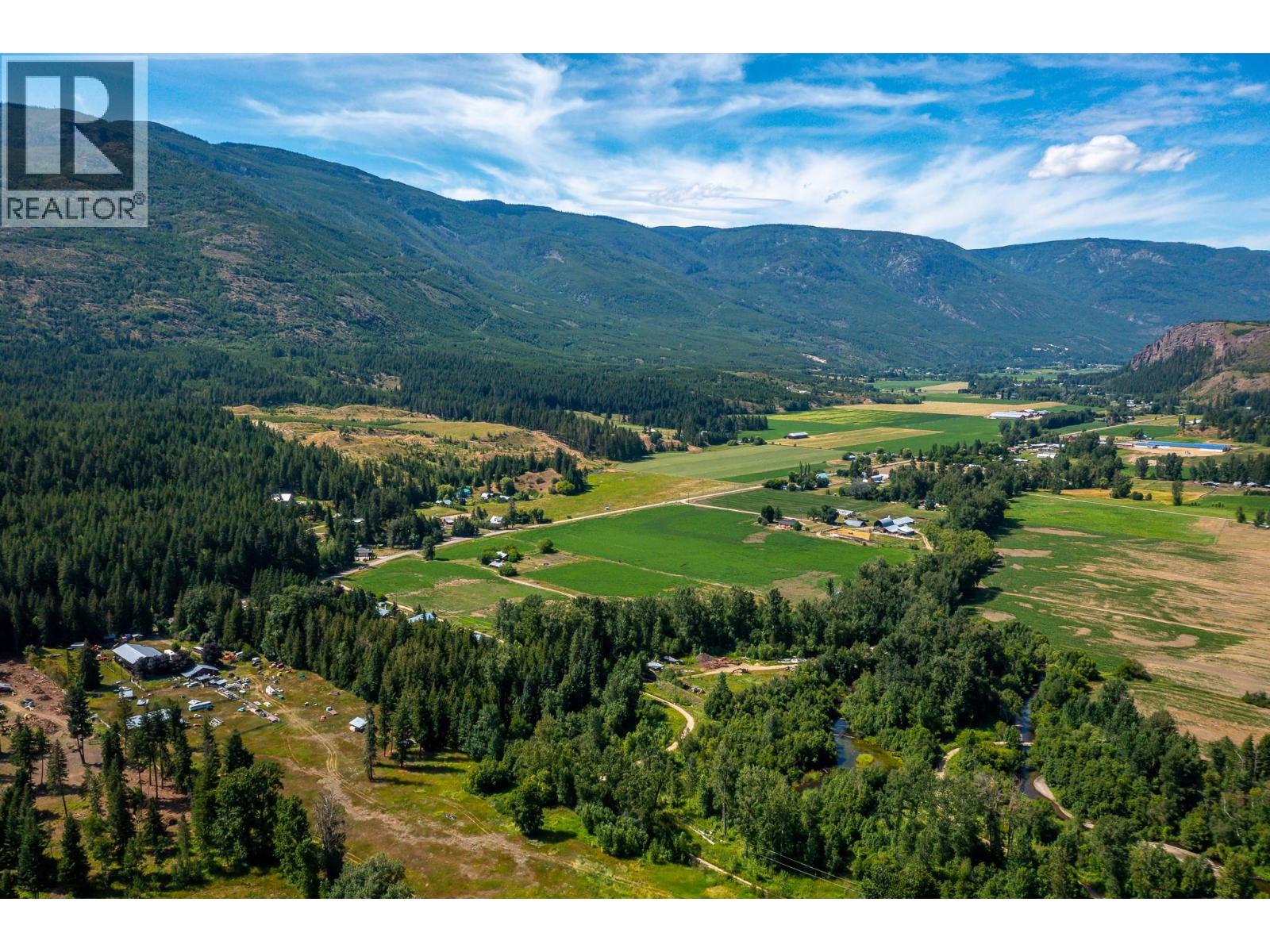 855 Salmon River Road, Salmon Arm