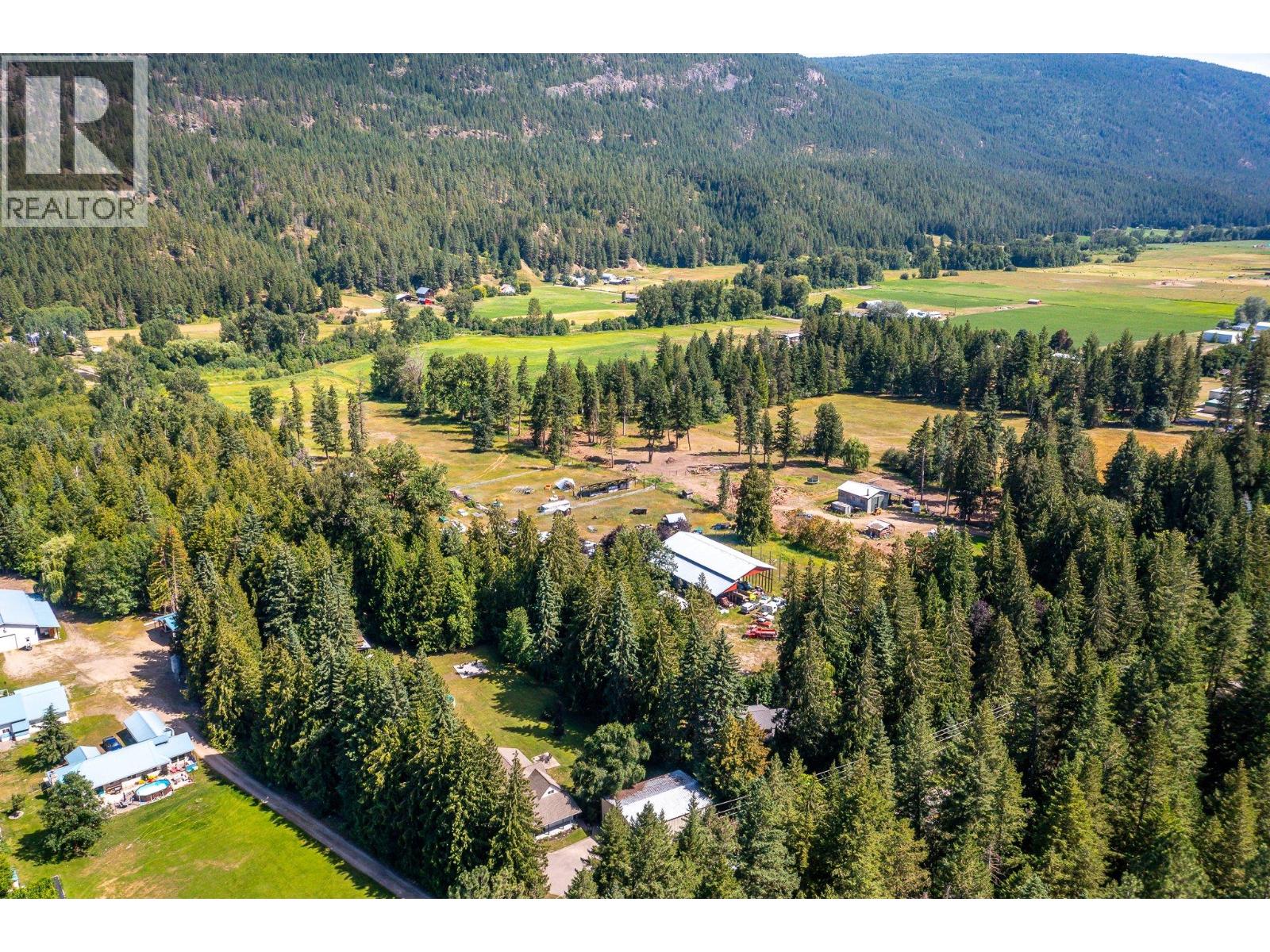 855 Salmon River Road, Salmon Arm