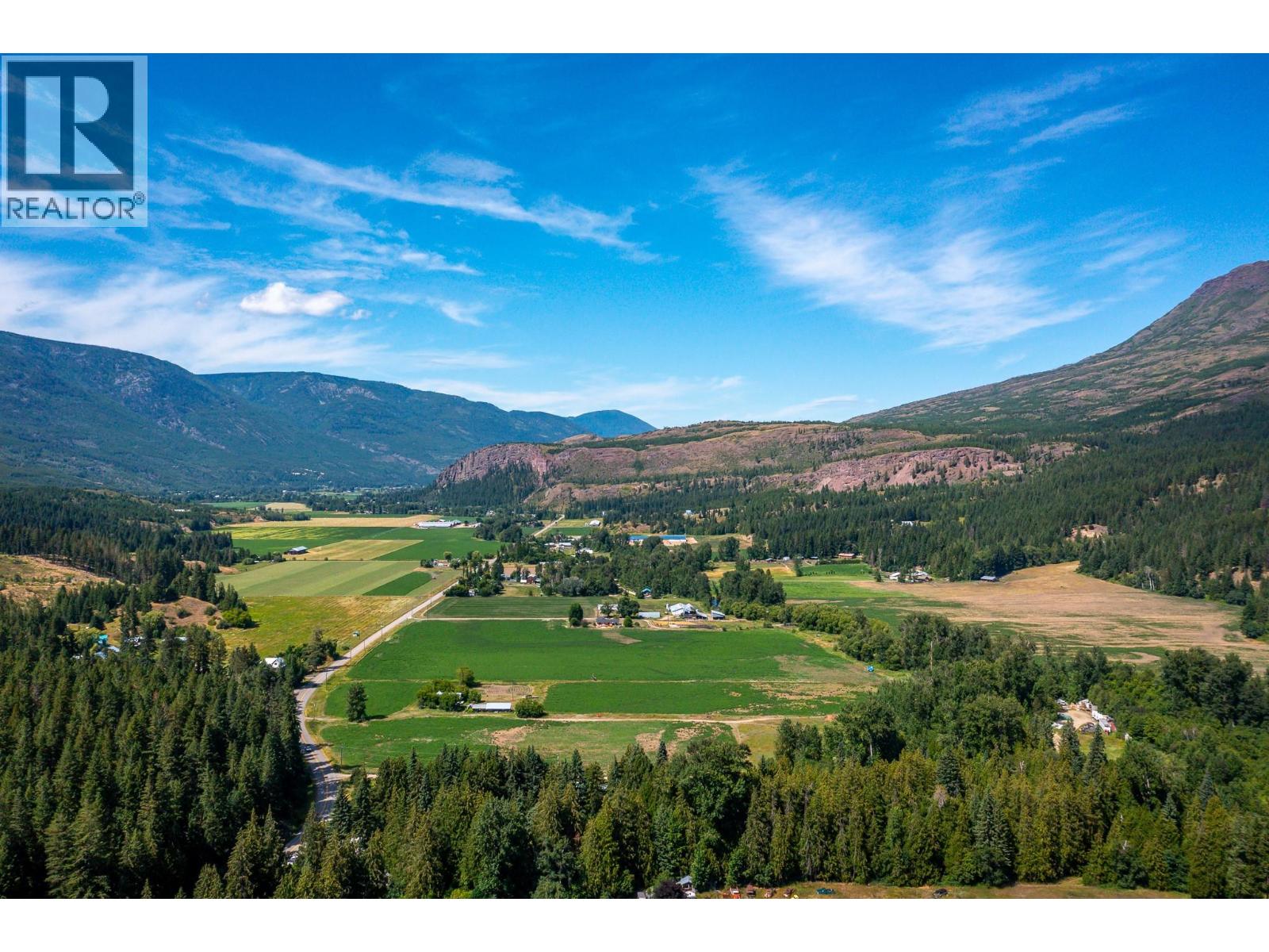 855 Salmon River Road, Salmon Arm