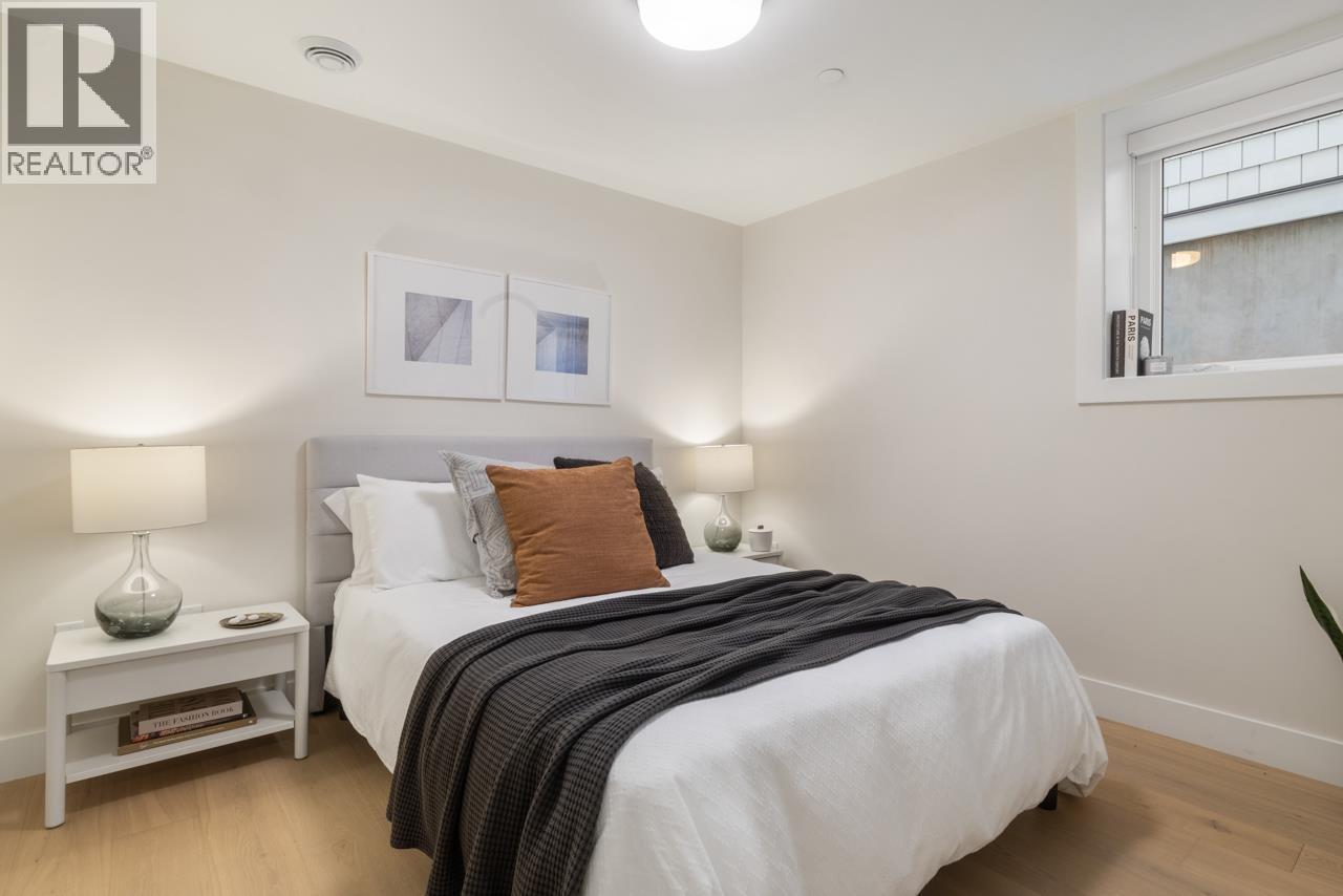 1 1937 TEMPLETON DRIVE, Vancouver