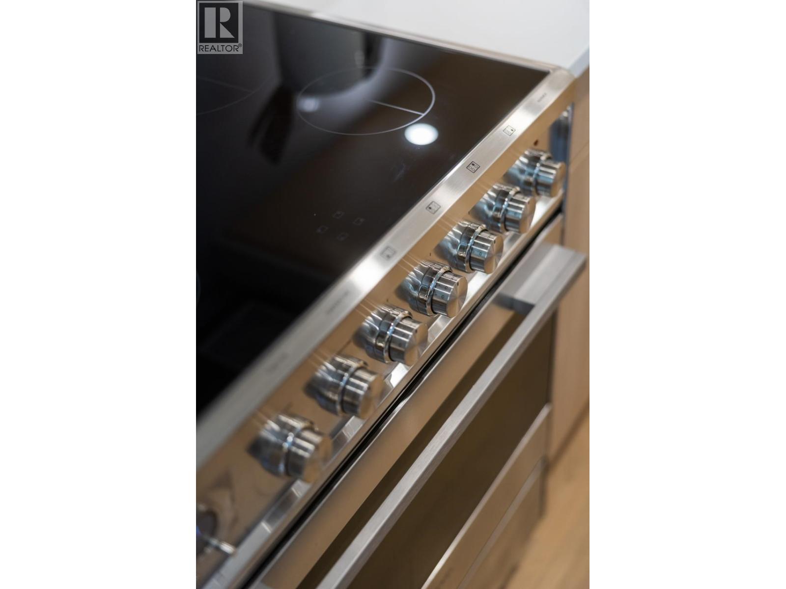 1 1937 TEMPLETON DRIVE, Vancouver