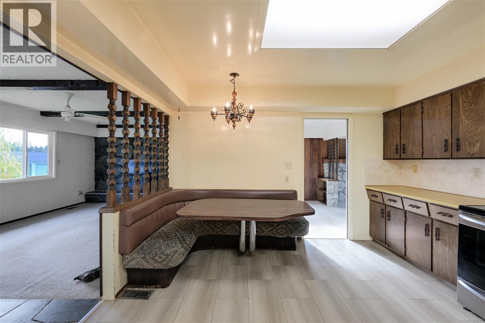 4203 Leeron Pl, Metchosin