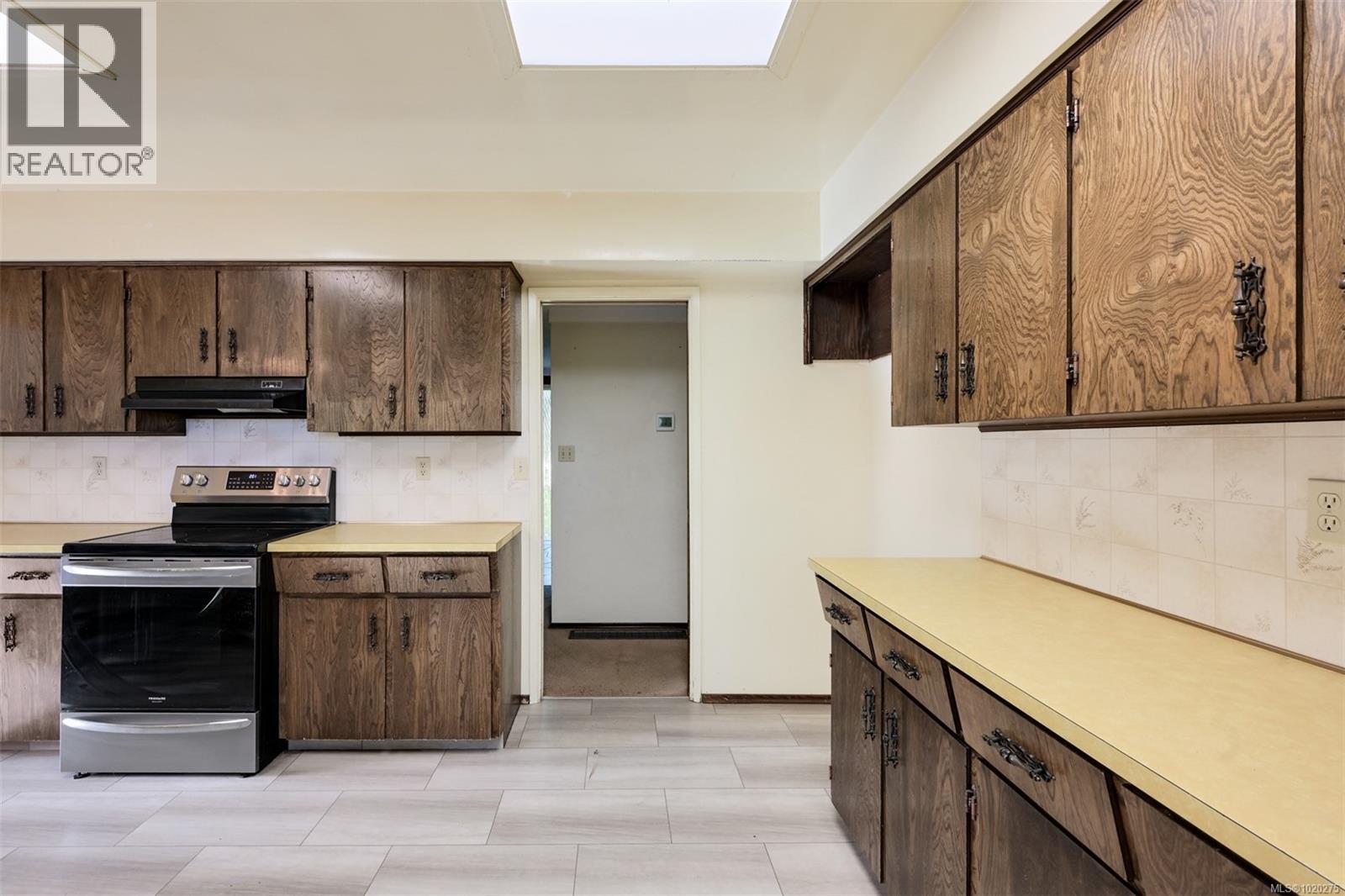 4203 Leeron Pl, Metchosin