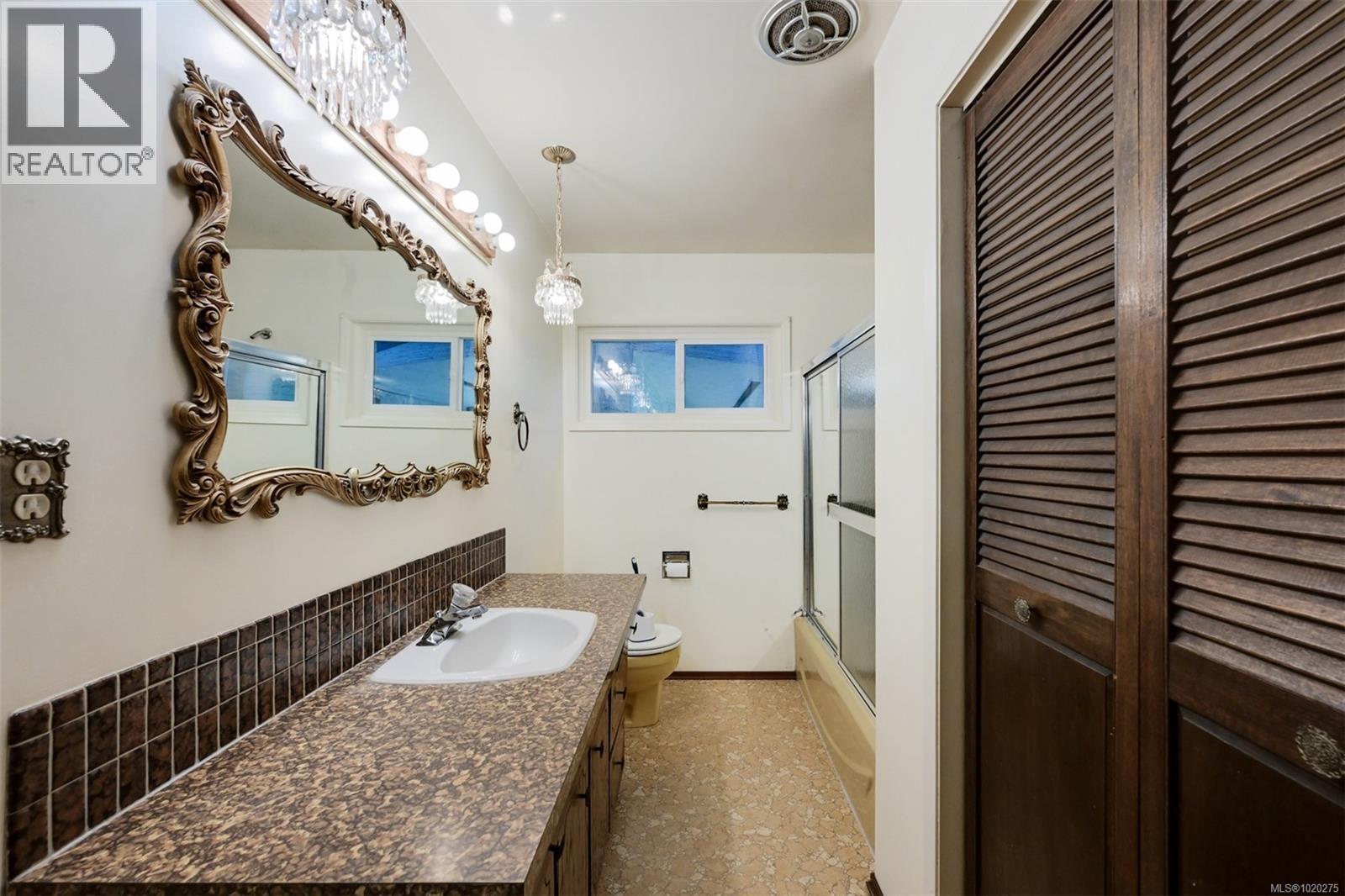 4203 Leeron Pl, Metchosin