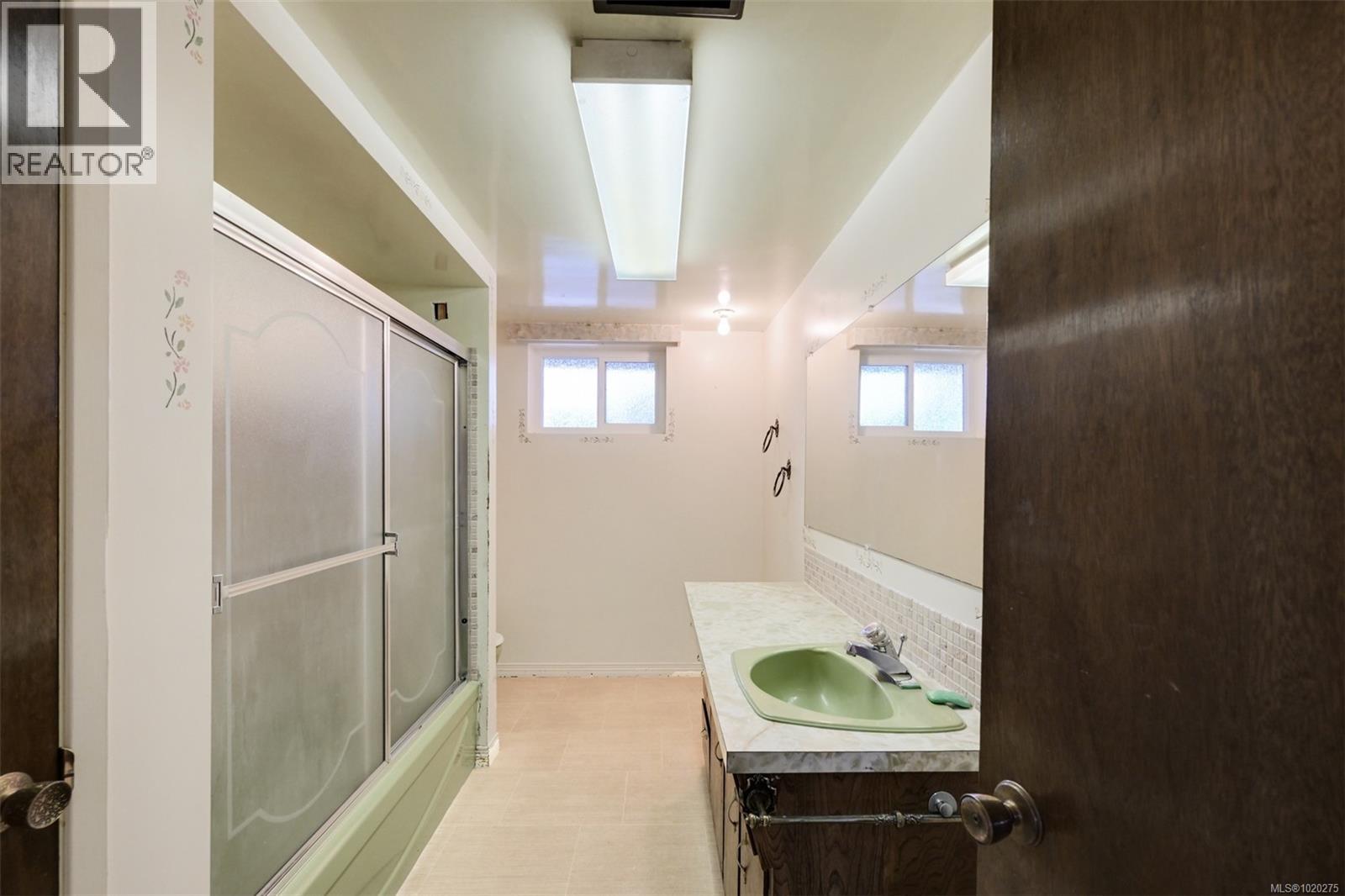 4203 Leeron Pl, Metchosin