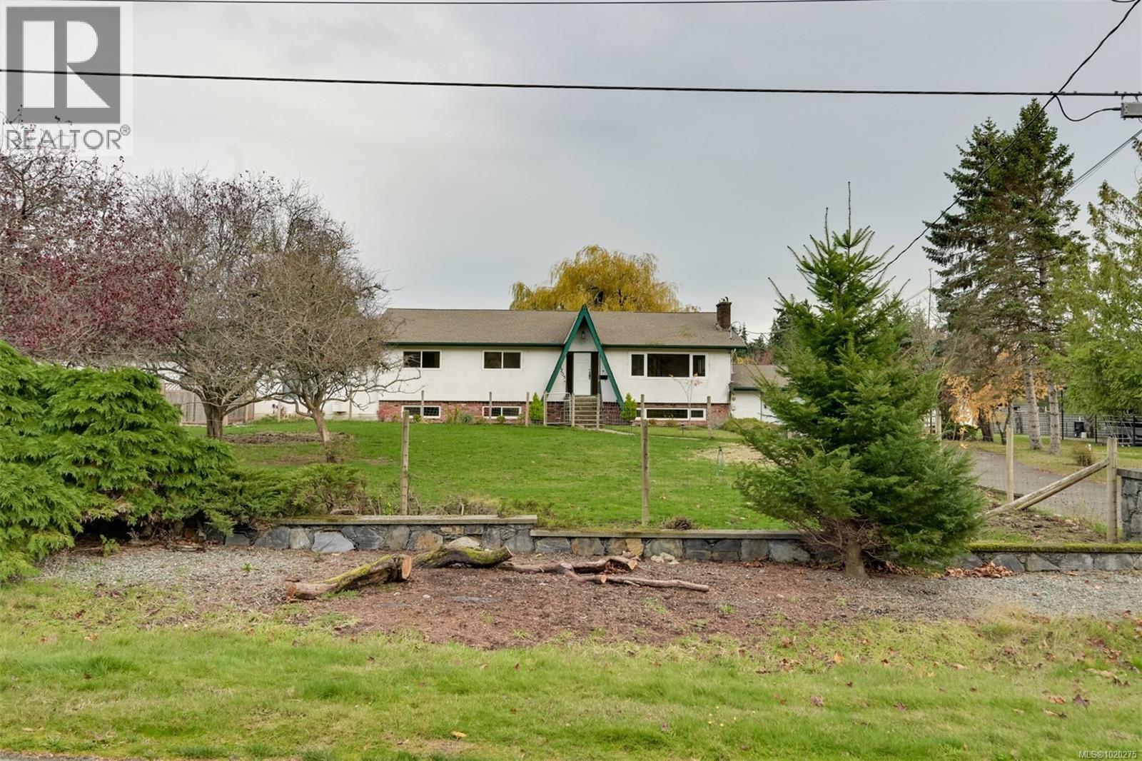 4203 Leeron Pl, Metchosin