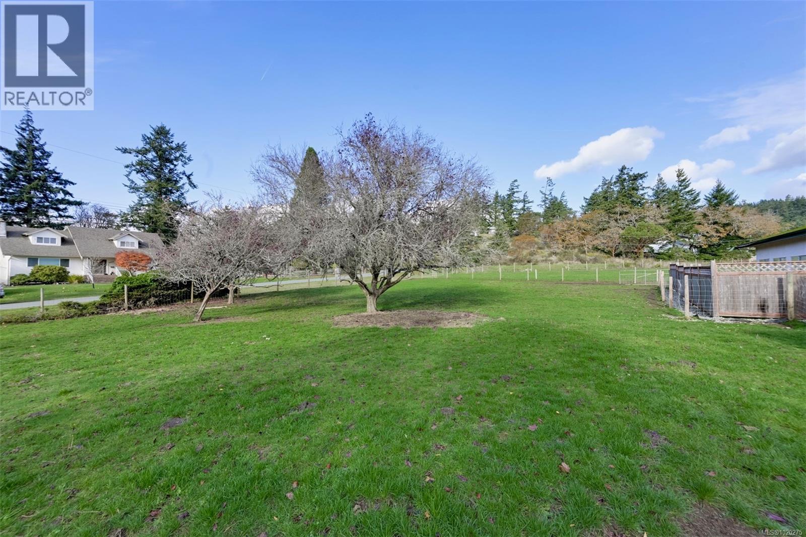 4203 Leeron Pl, Metchosin