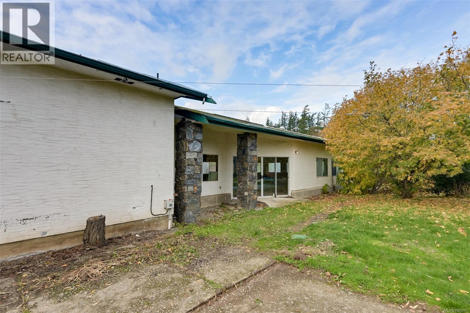 4203 Leeron Pl, Metchosin