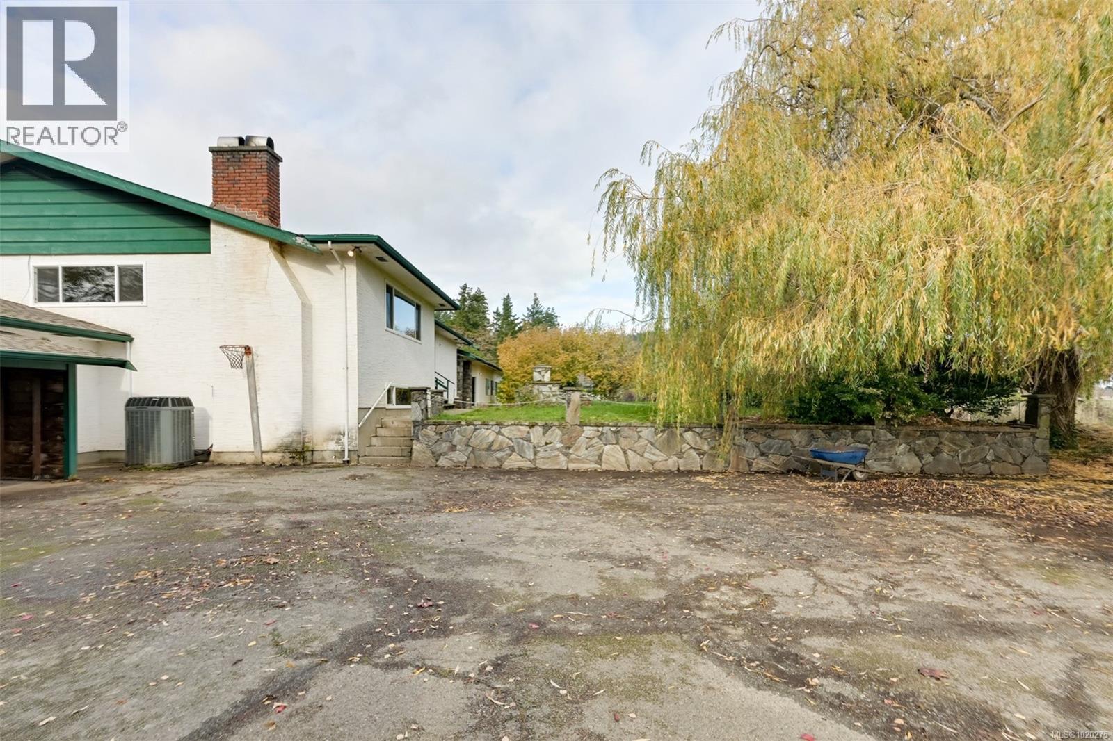 4203 Leeron Pl, Metchosin