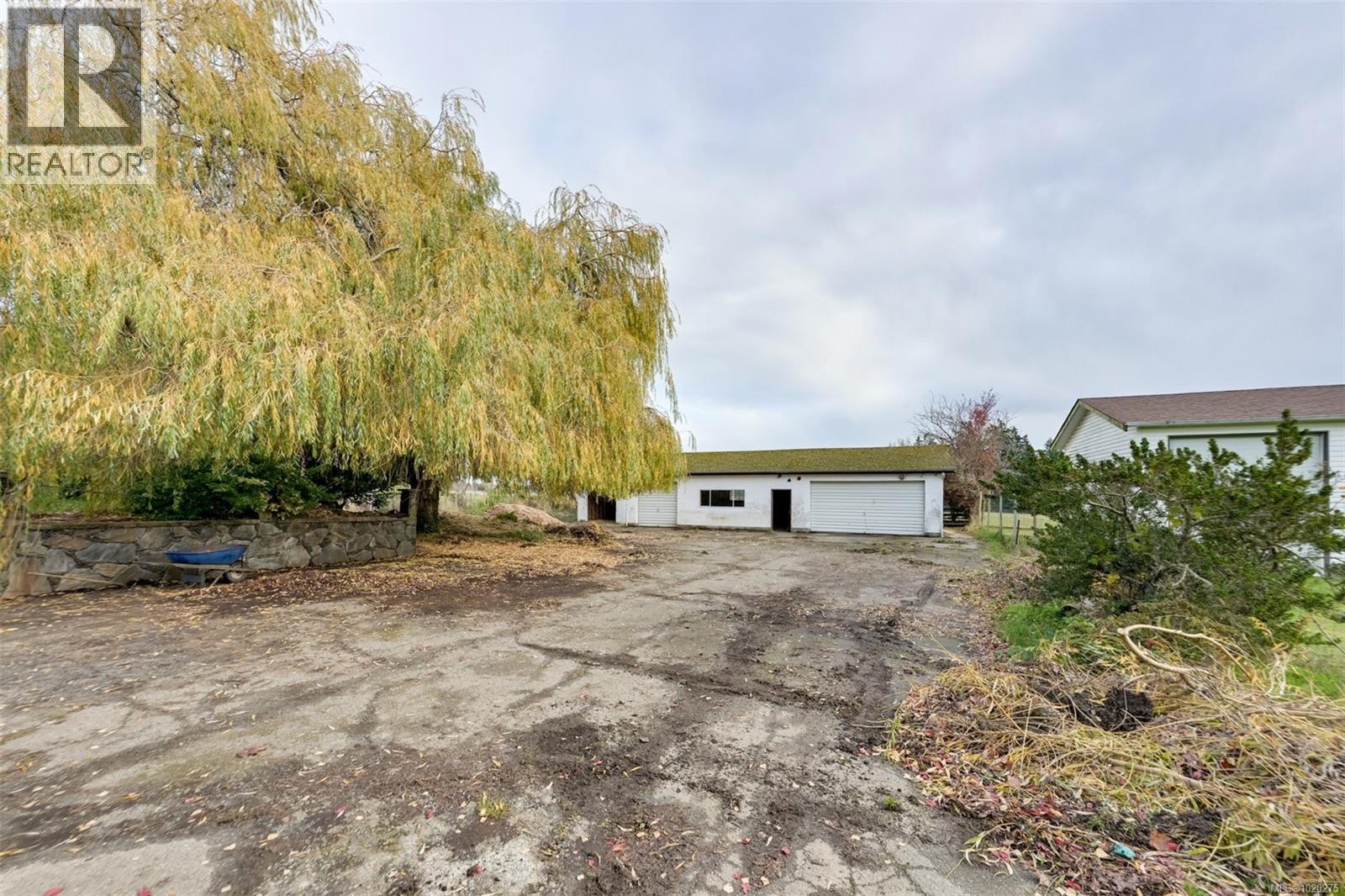 4203 Leeron Pl, Metchosin