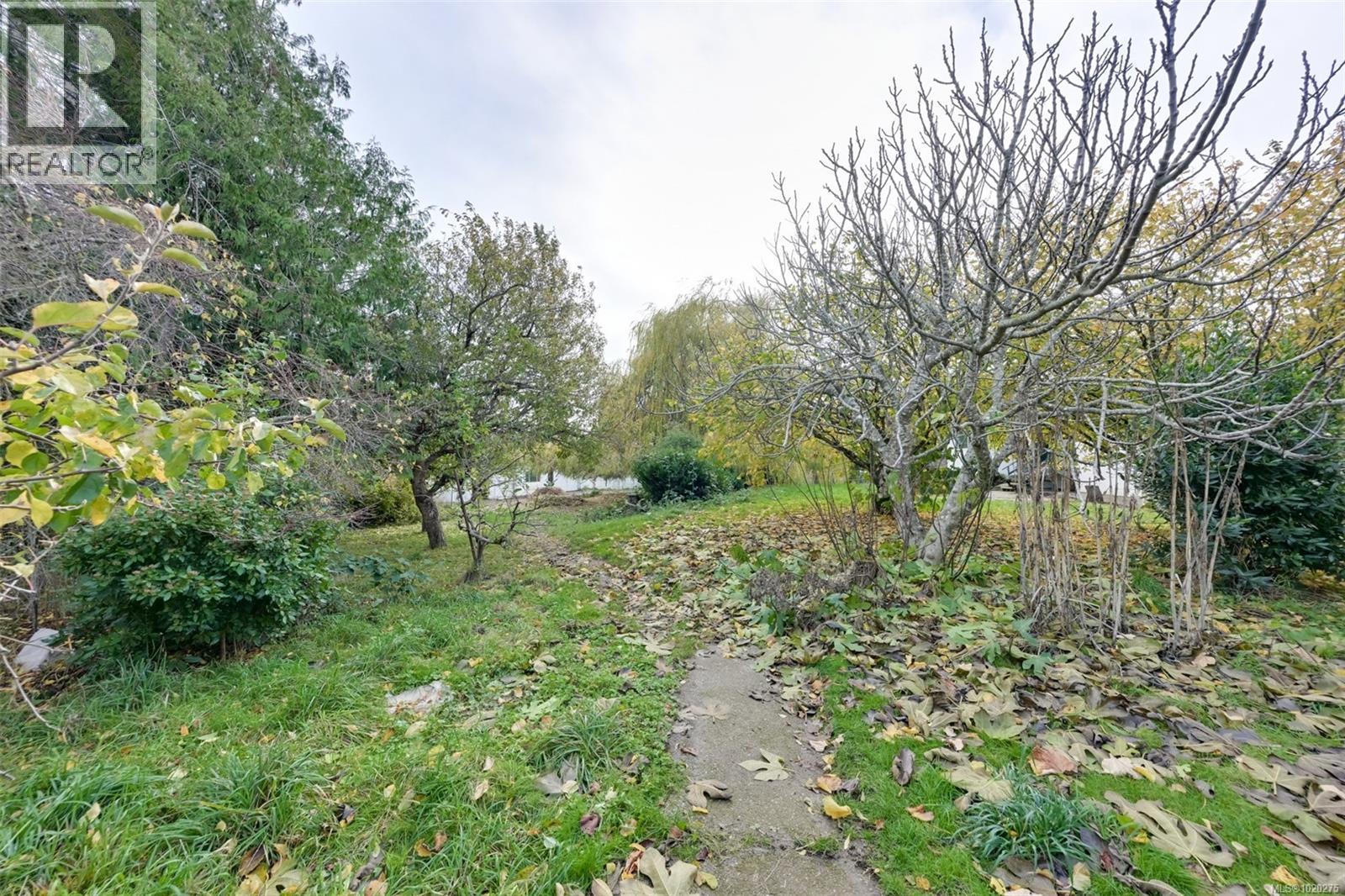 4203 Leeron Pl, Metchosin