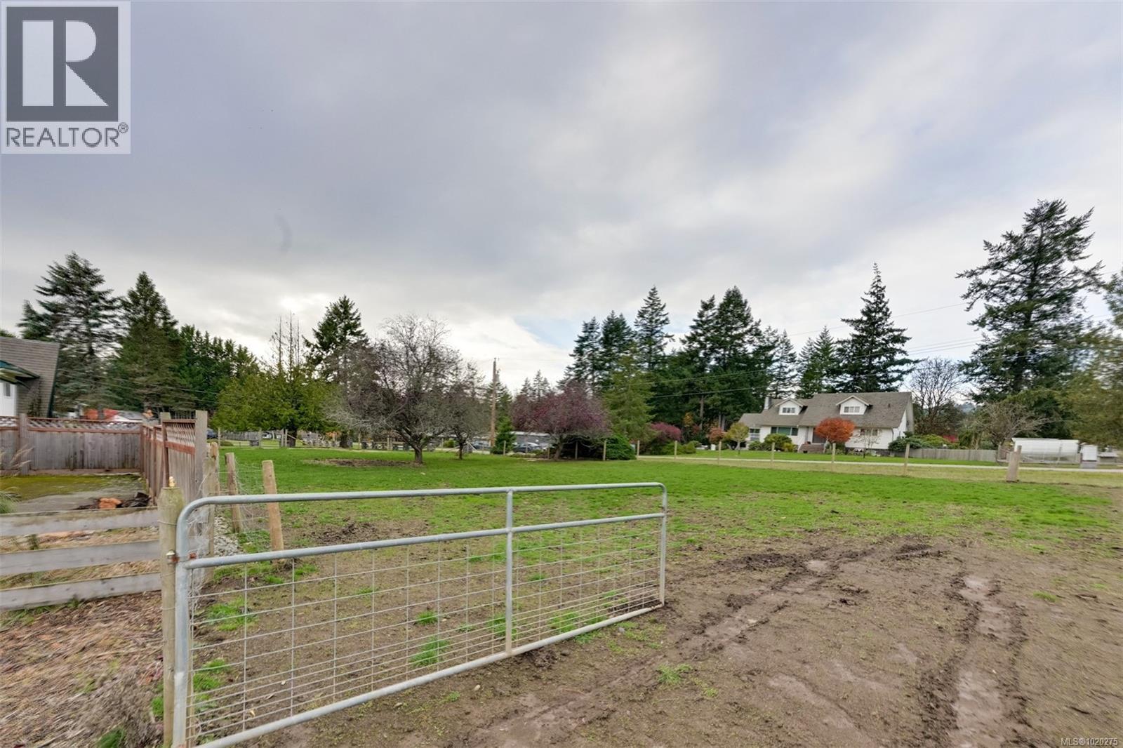 4203 Leeron Pl, Metchosin