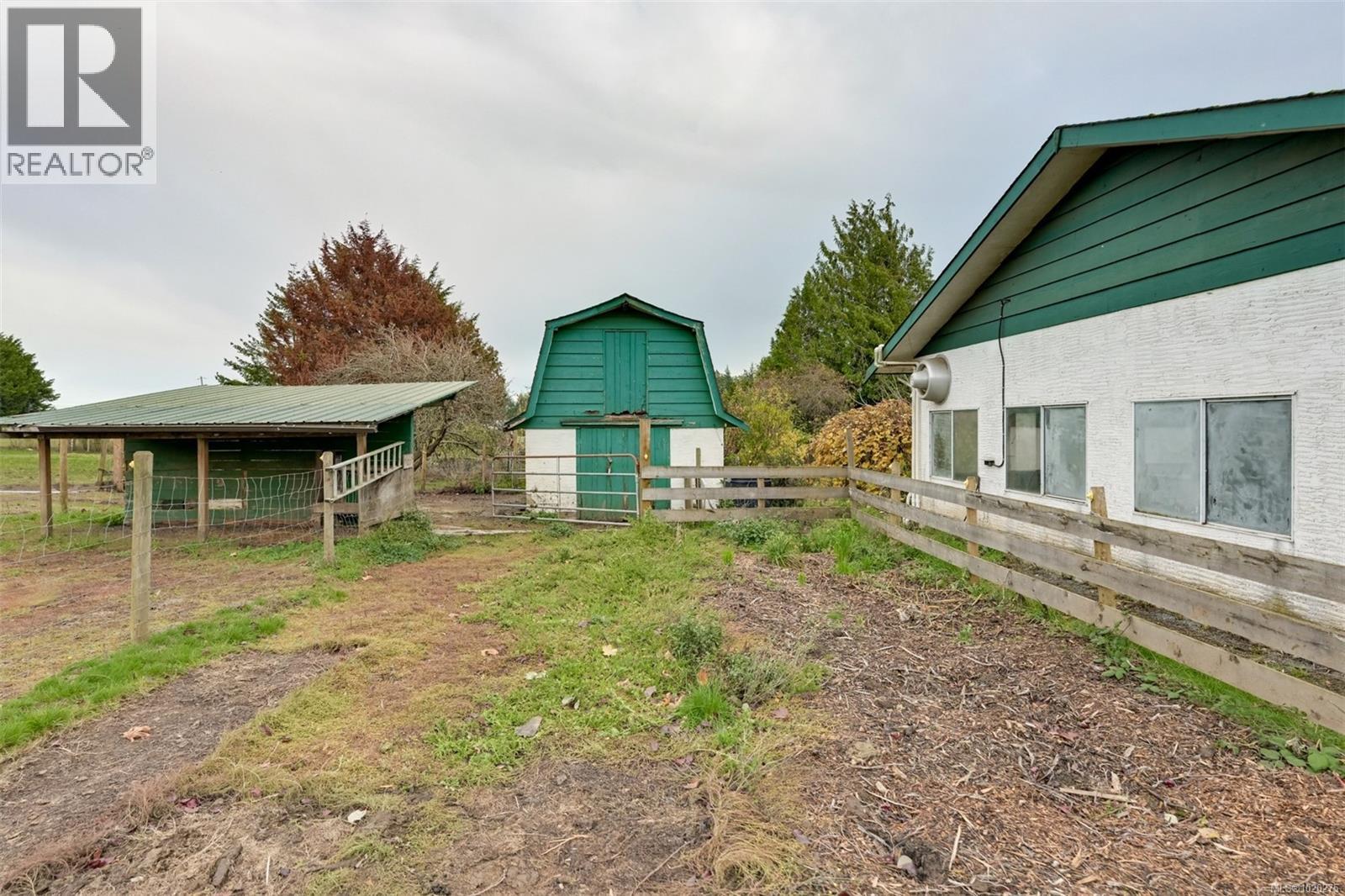 4203 Leeron Pl, Metchosin