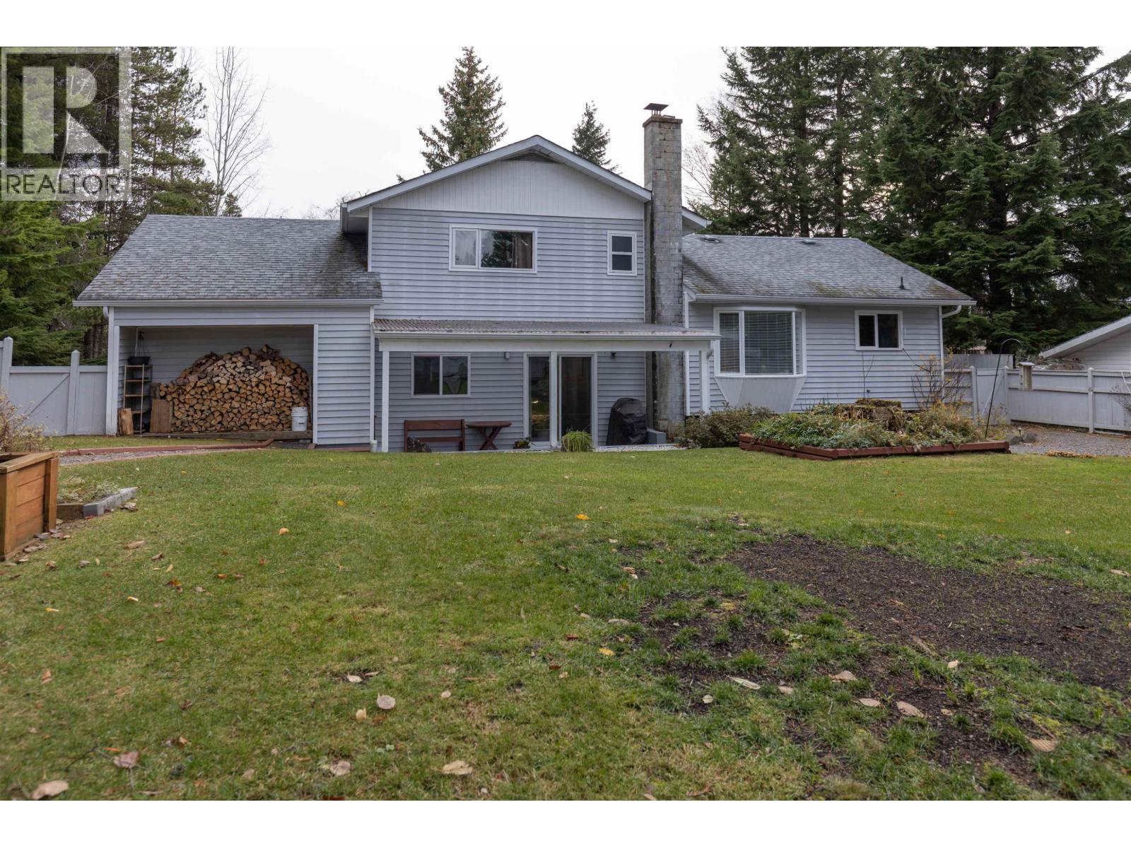 3688 WALNUT Drive, Terrace