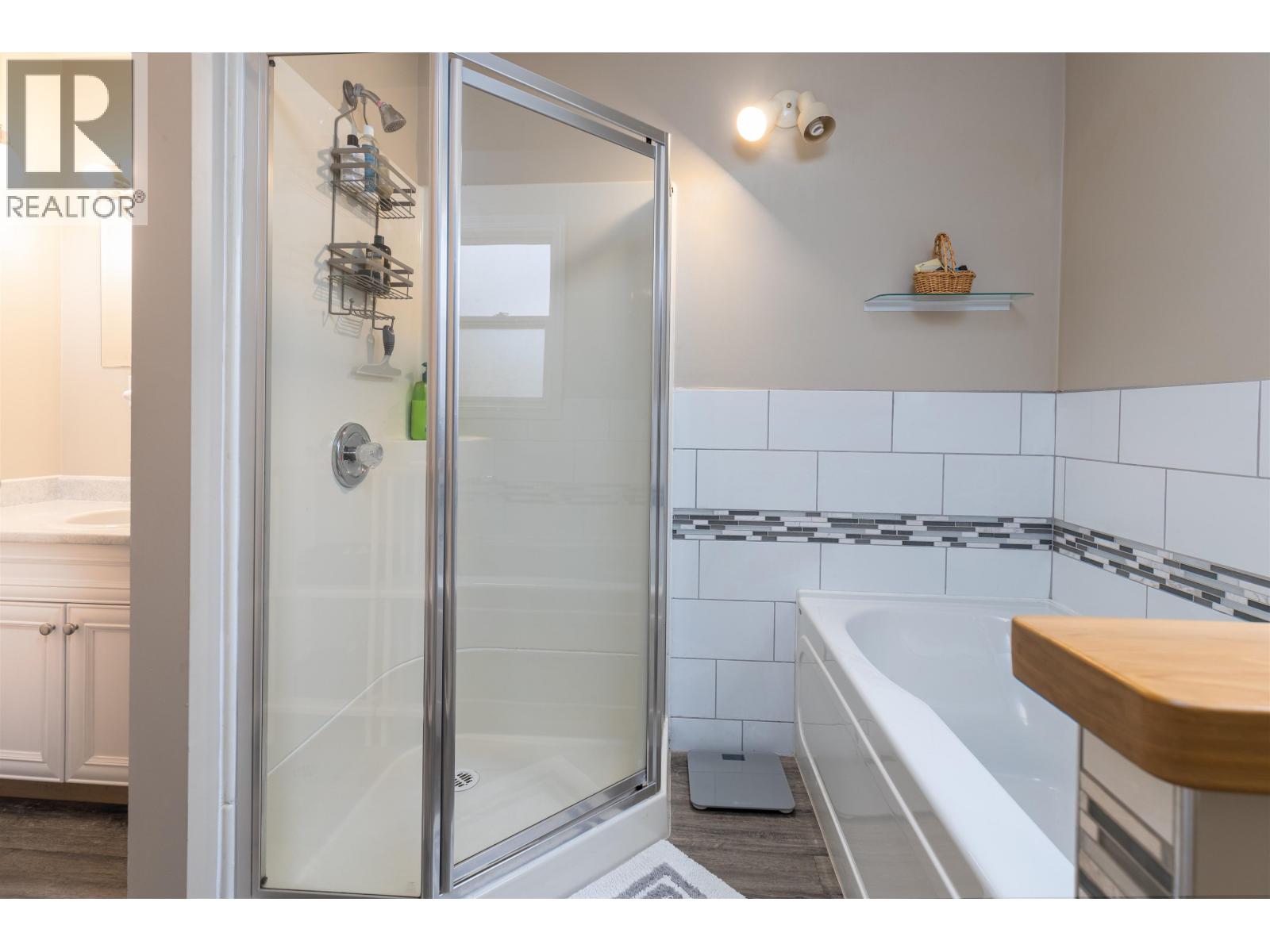 3688 WALNUT Drive, Terrace