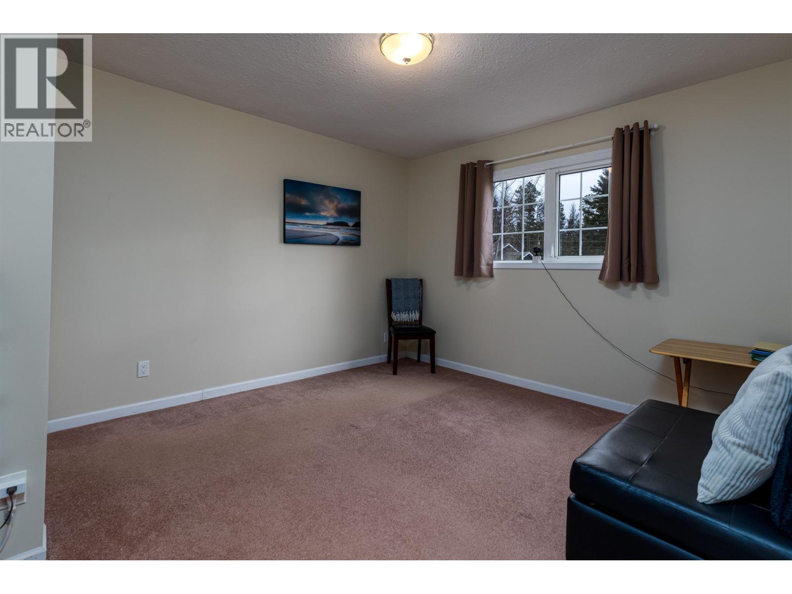 3688 WALNUT Drive, Terrace