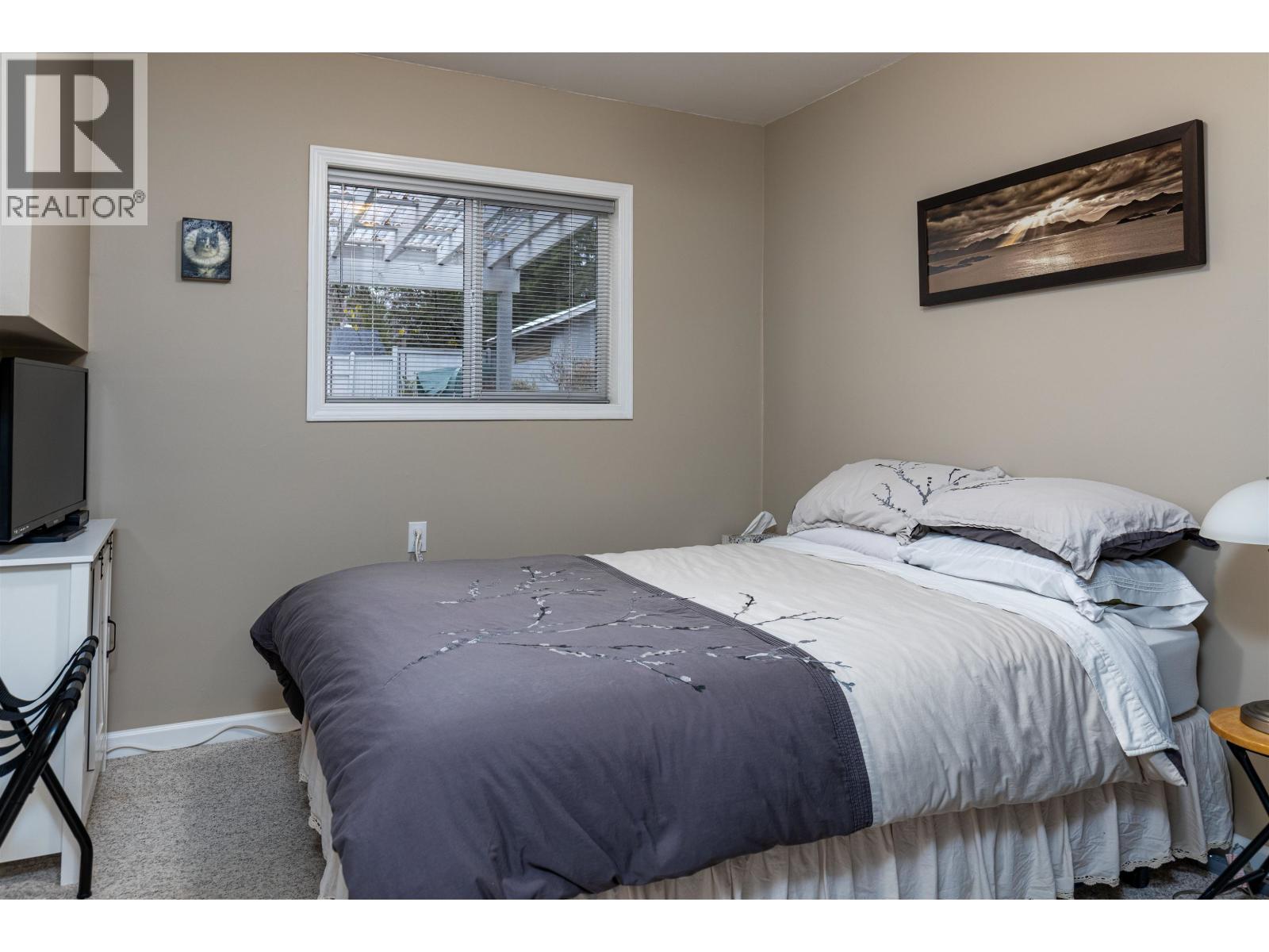 3688 WALNUT Drive, Terrace