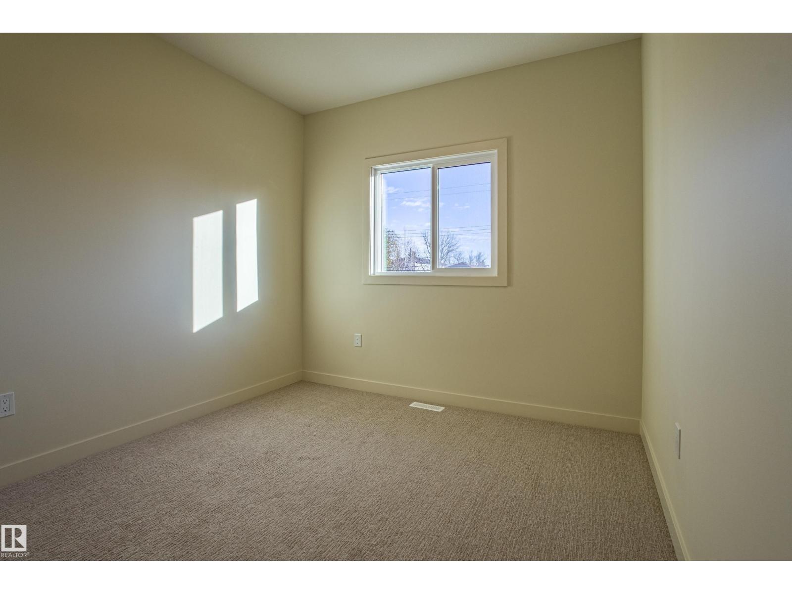 9811 155 ST NW, Edmonton