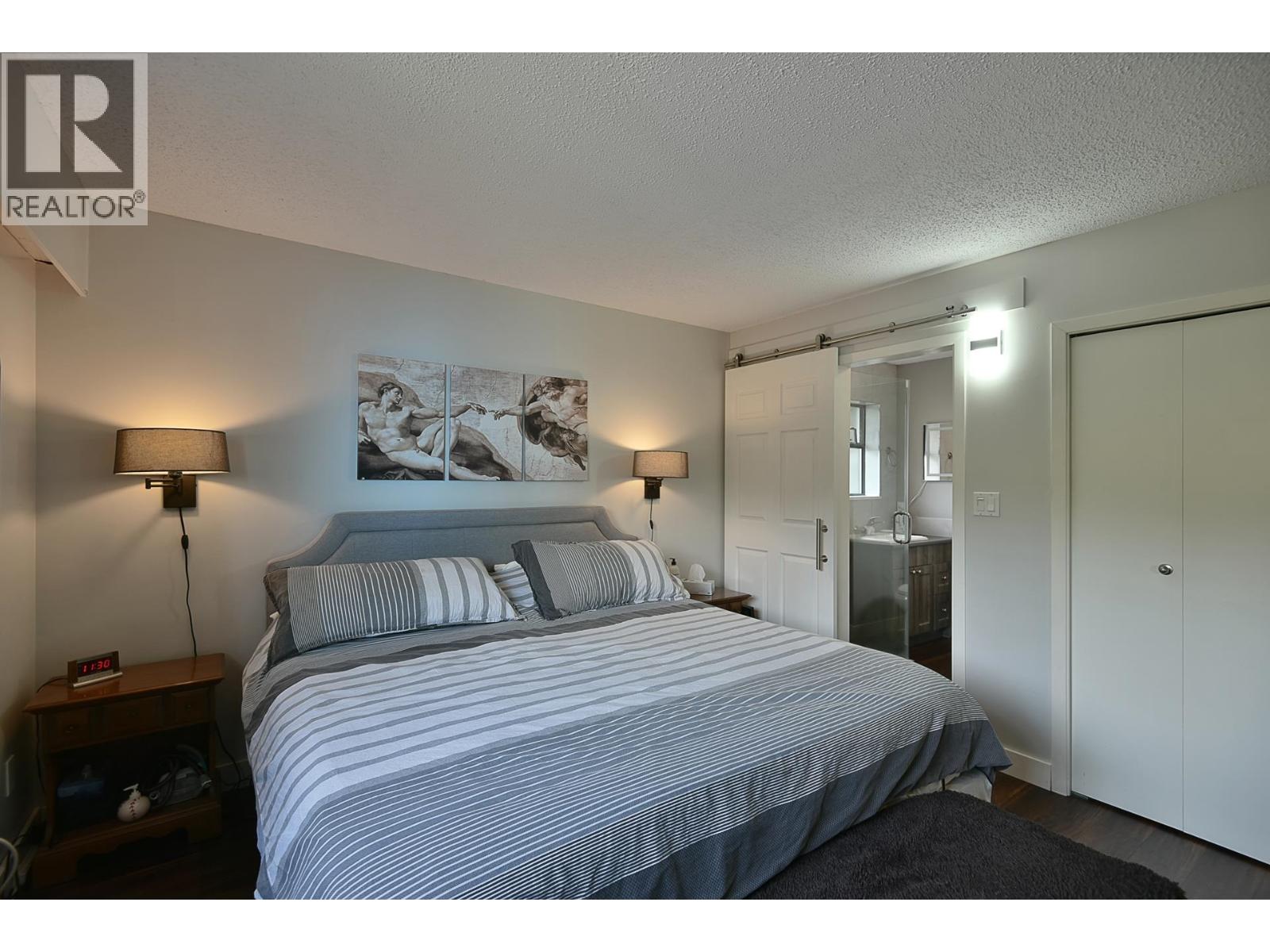 4926 LAUREL AVENUE, Sechelt