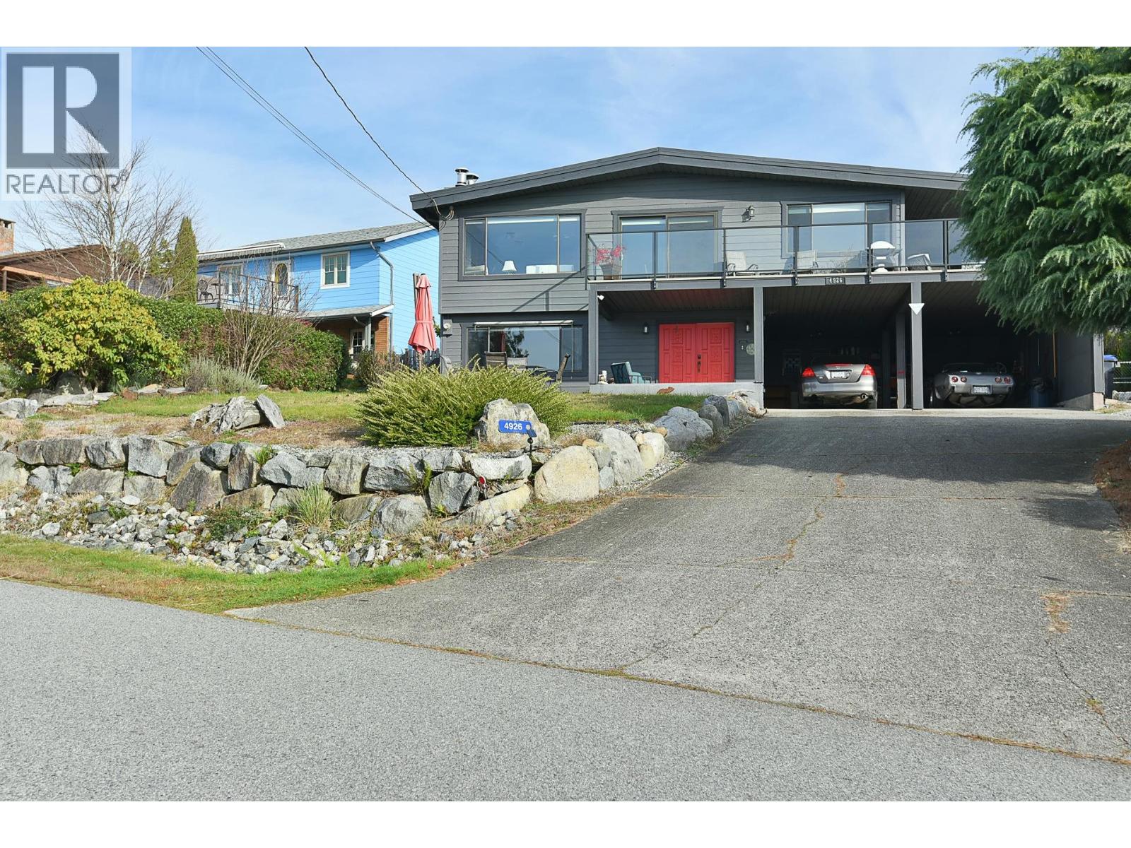 4926 LAUREL AVENUE, Sechelt