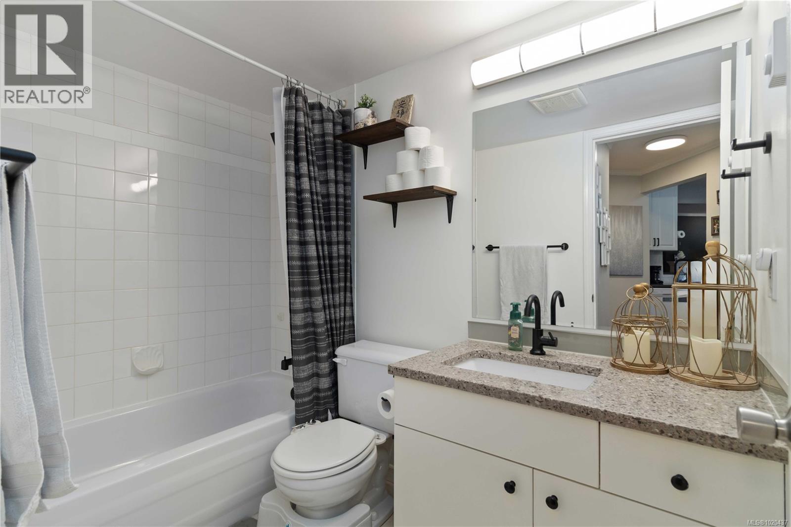 206 898 Vernon Ave, Saanich