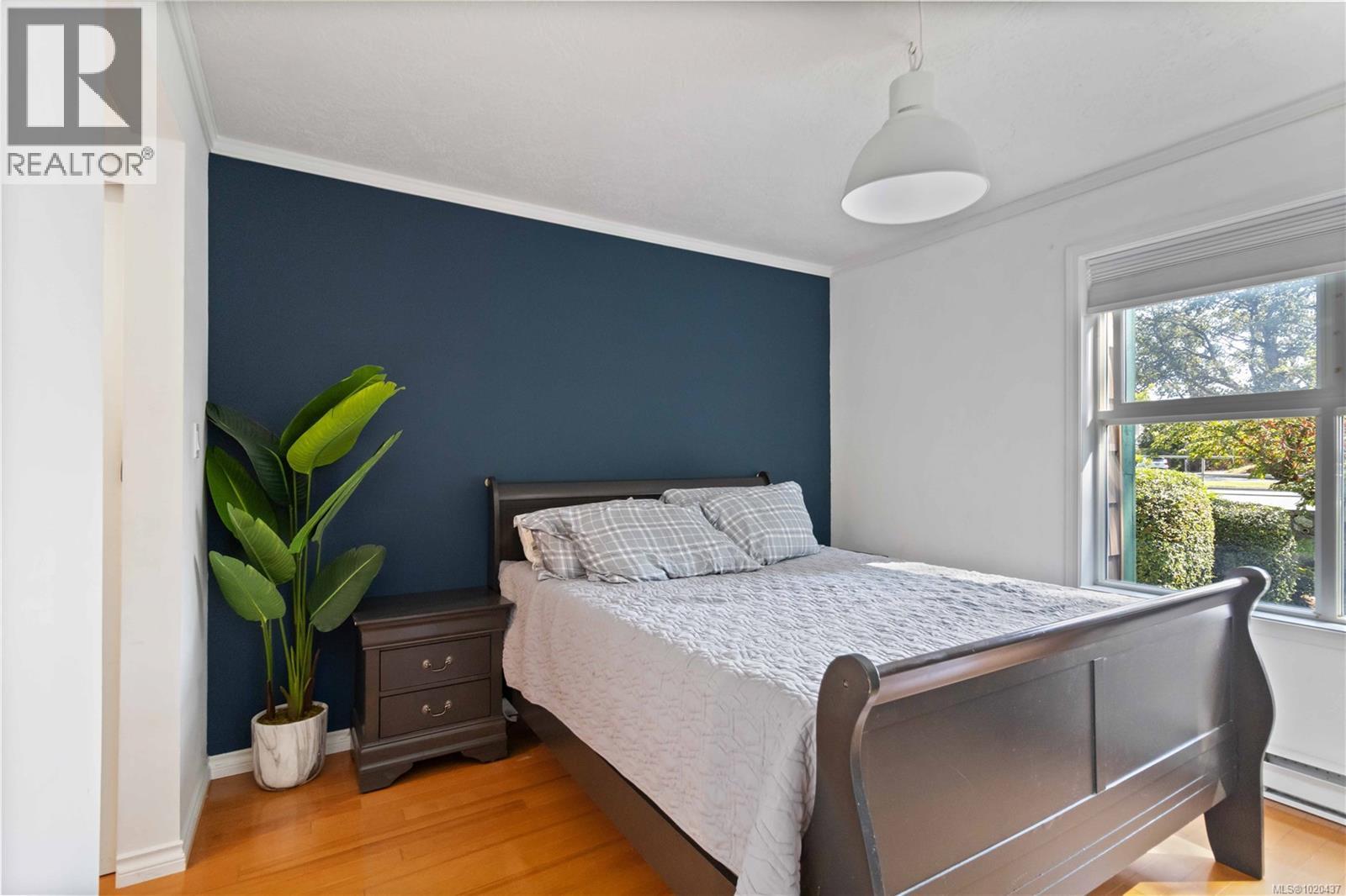 206 898 Vernon Ave, Saanich