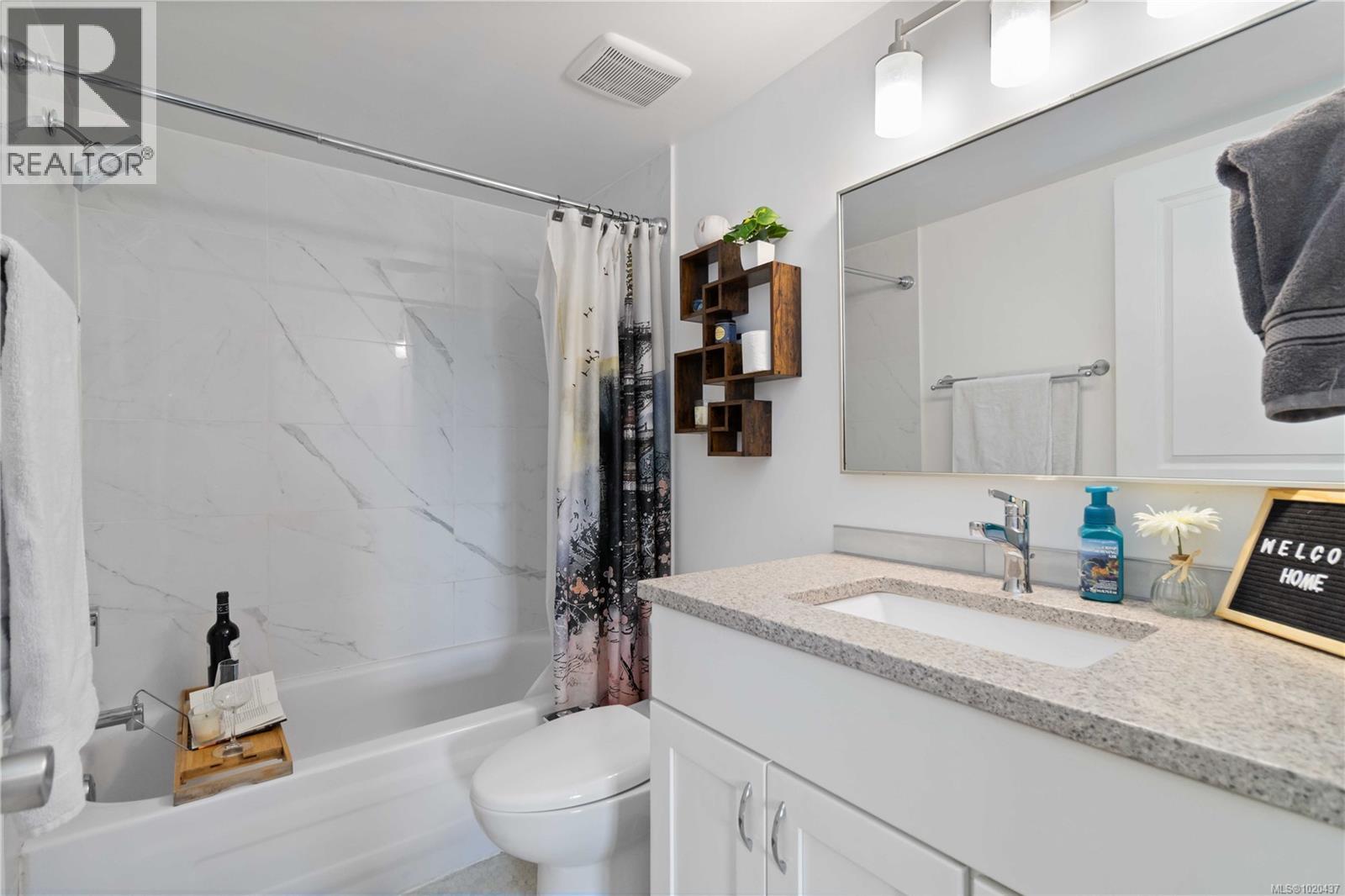 206 898 Vernon Ave, Saanich