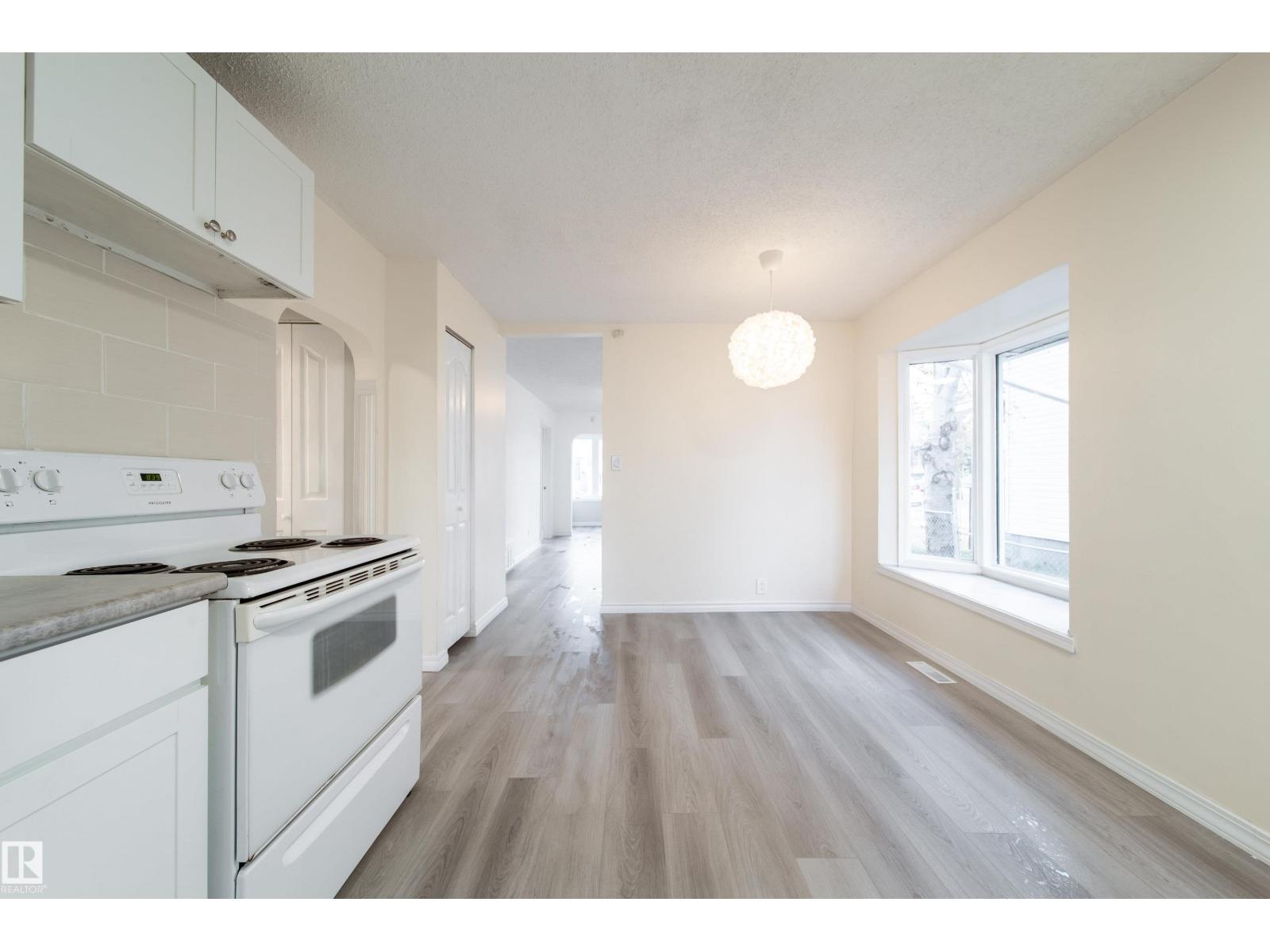 11912 77 ST NW, Edmonton