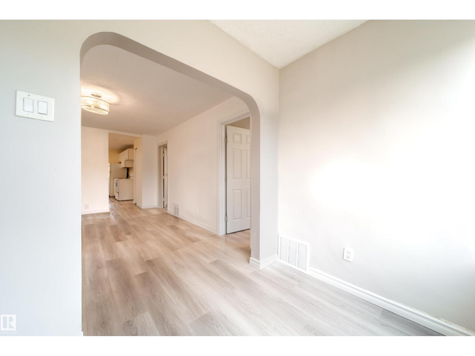 11912 77 ST NW, Edmonton