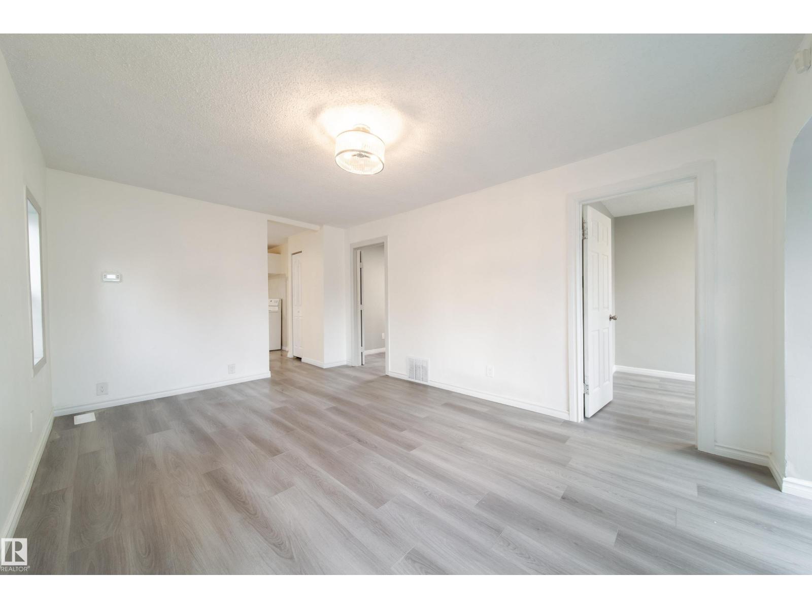 11912 77 ST NW, Edmonton