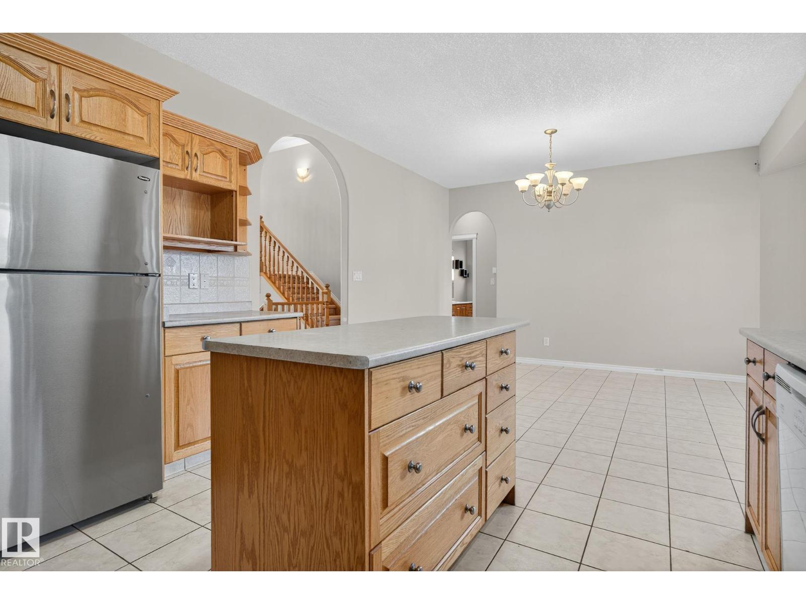 16136 76 ST NW, Edmonton