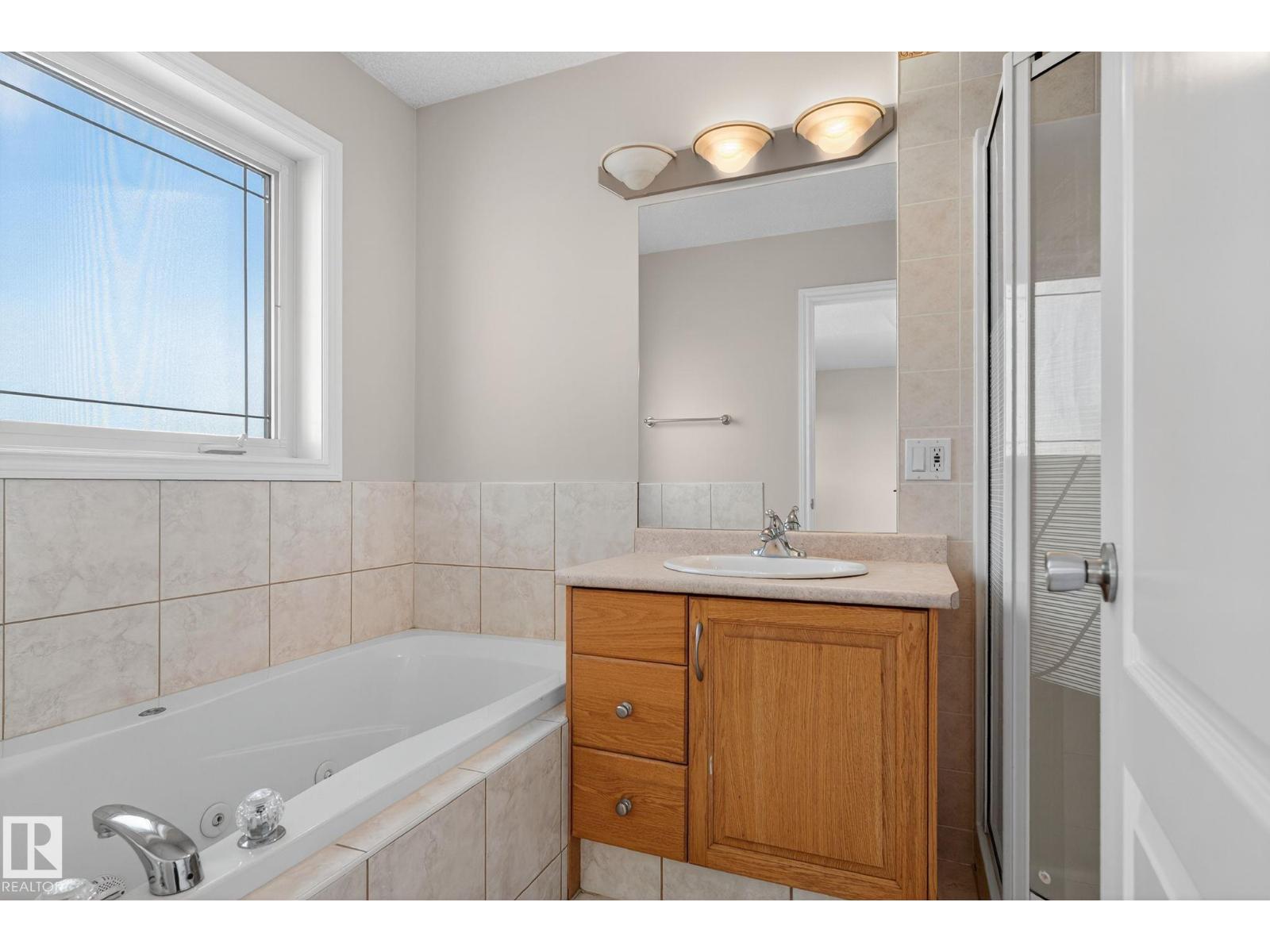 16136 76 ST NW, Edmonton