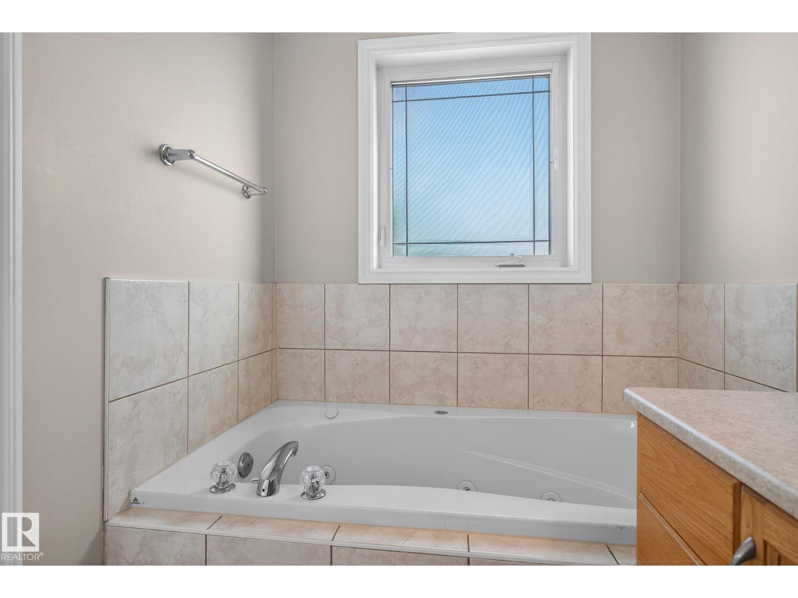 16136 76 ST NW, Edmonton