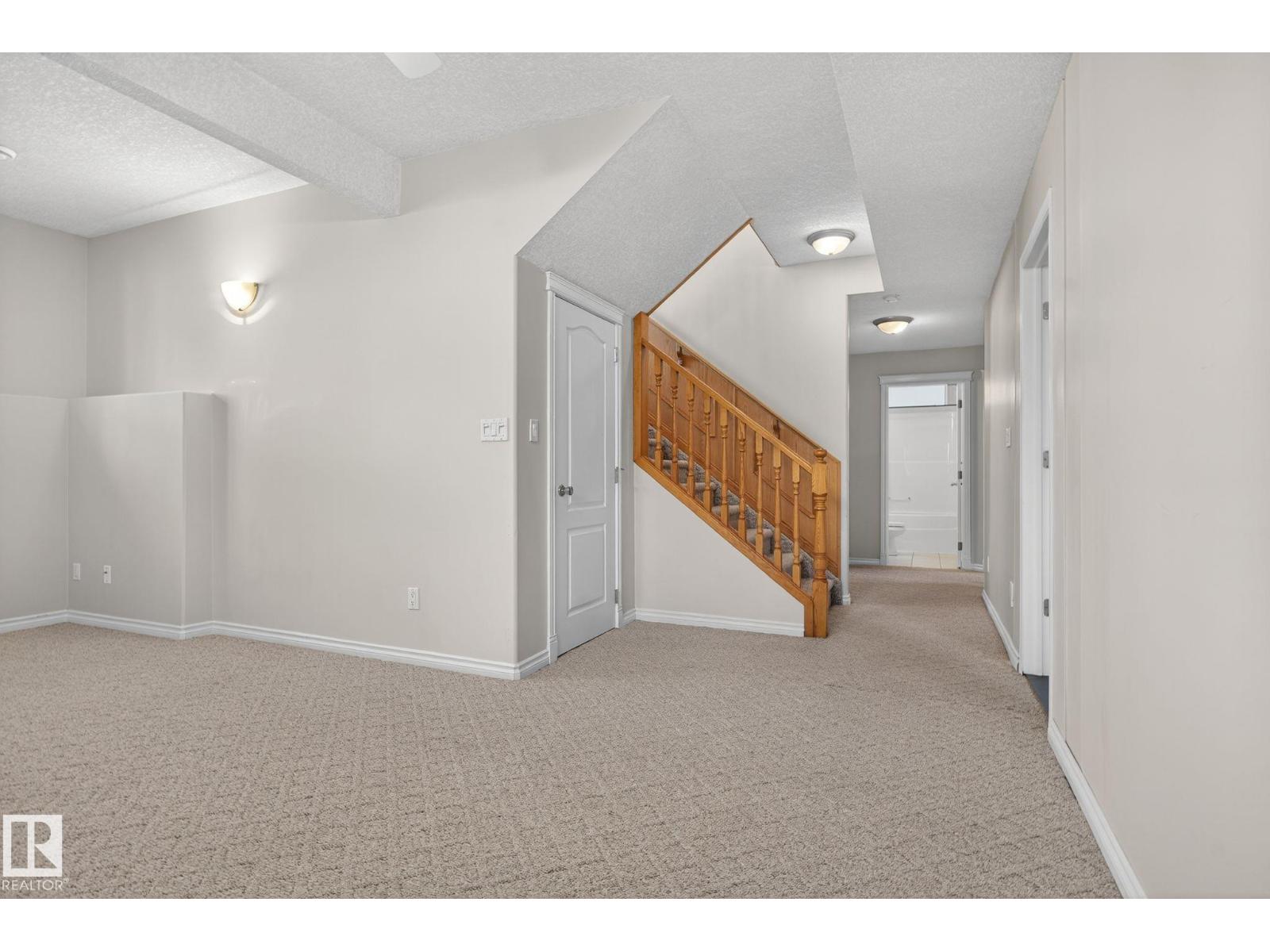 16136 76 ST NW, Edmonton