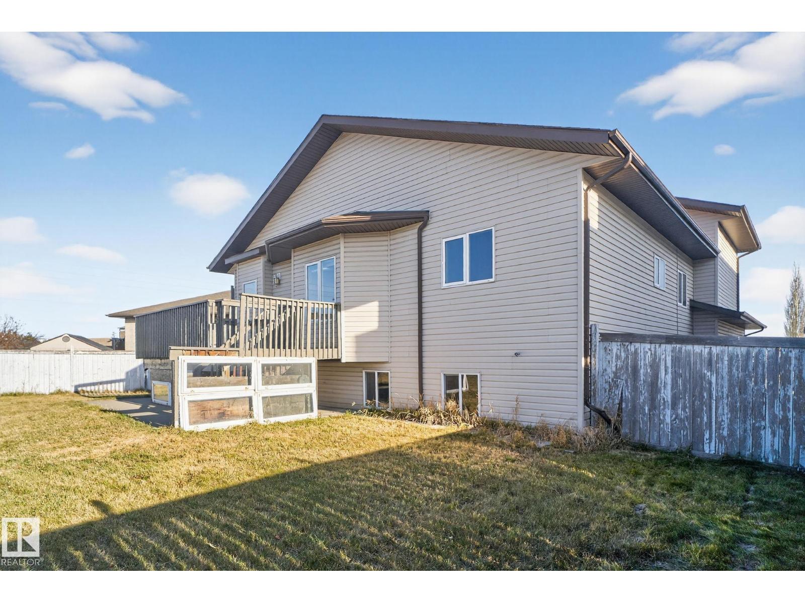 16136 76 ST NW, Edmonton