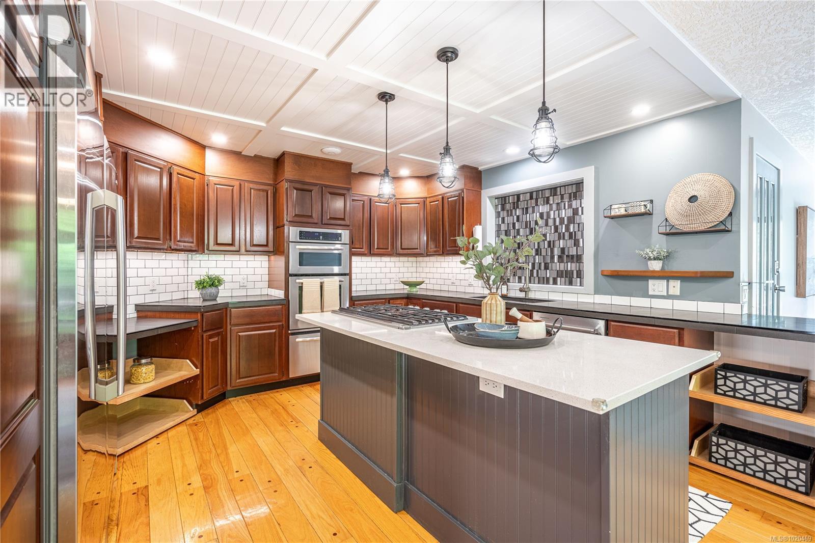 2880 Leigh Rd, Langford