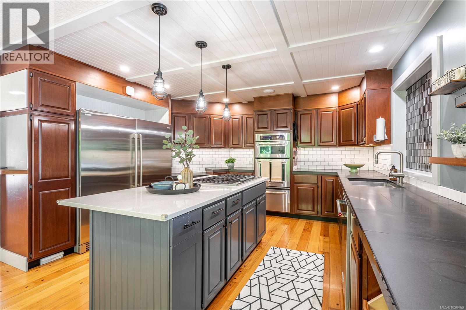 2880 Leigh Rd, Langford