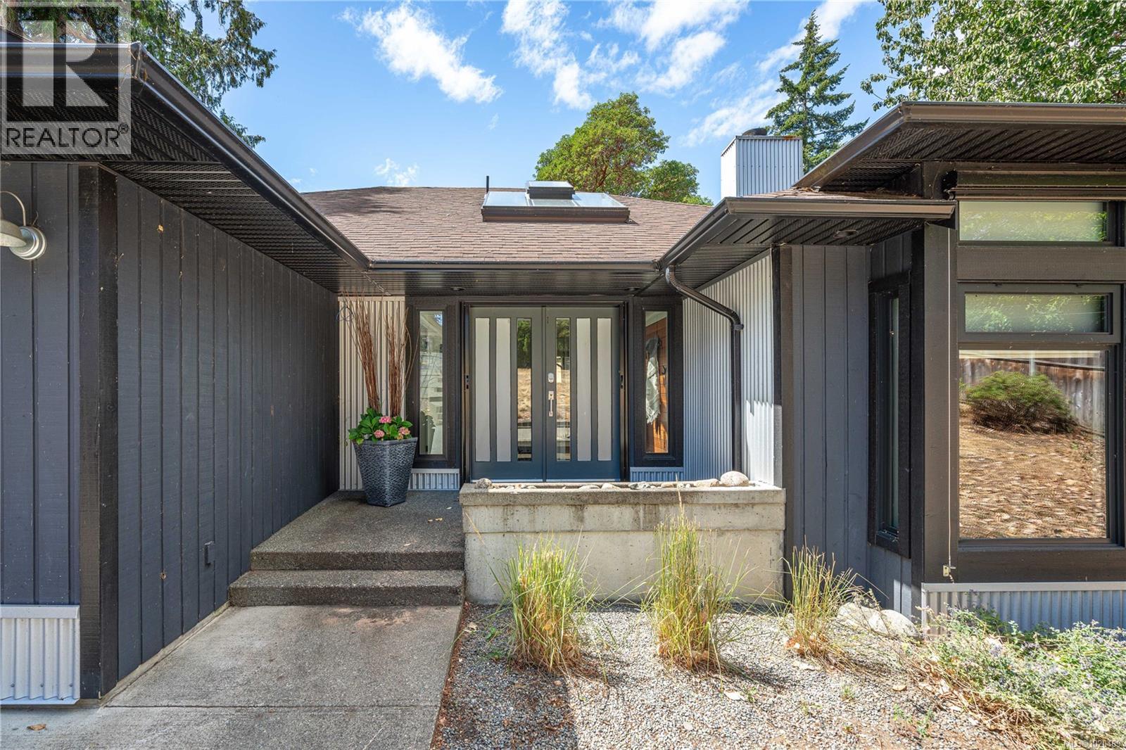 2880 Leigh Rd, Langford