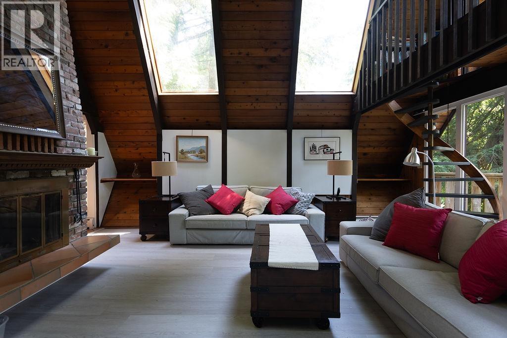 4402 KEITH ROAD, West Vancouver