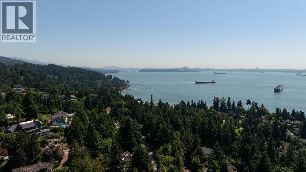 4402 KEITH ROAD, West Vancouver