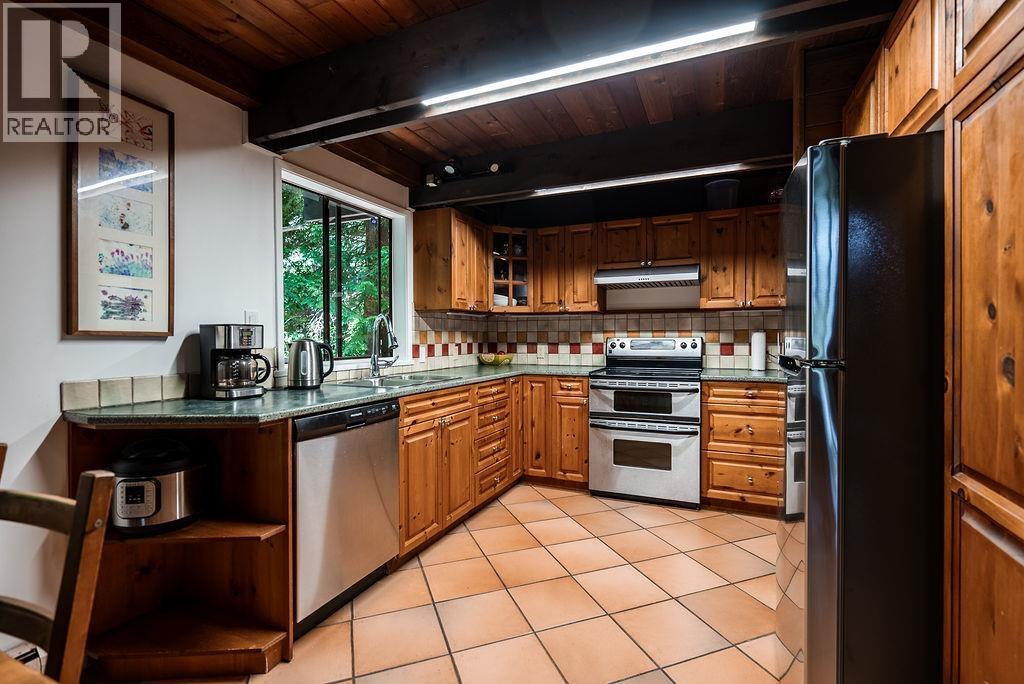 4402 KEITH ROAD, West Vancouver