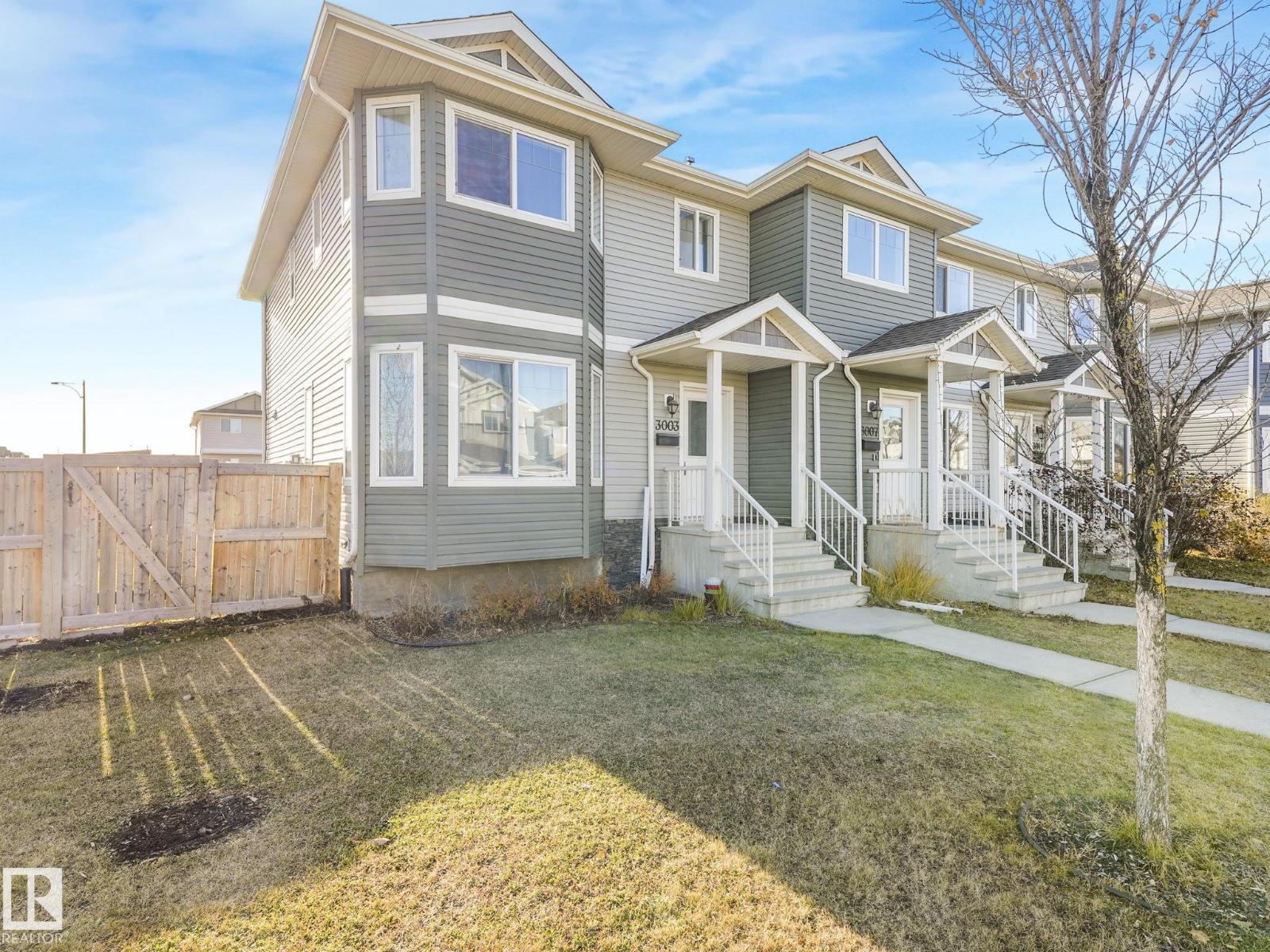 3003 16 AV NW, Edmonton