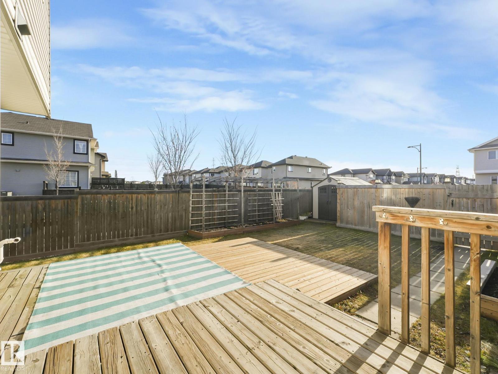 3003 16 AV NW, Edmonton