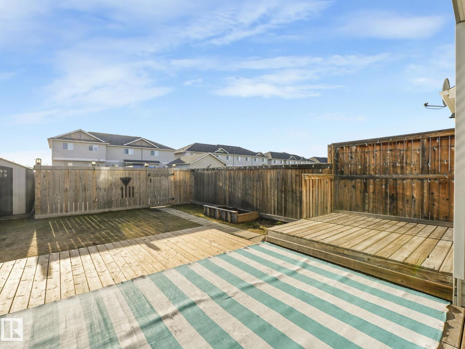 3003 16 AV NW, Edmonton