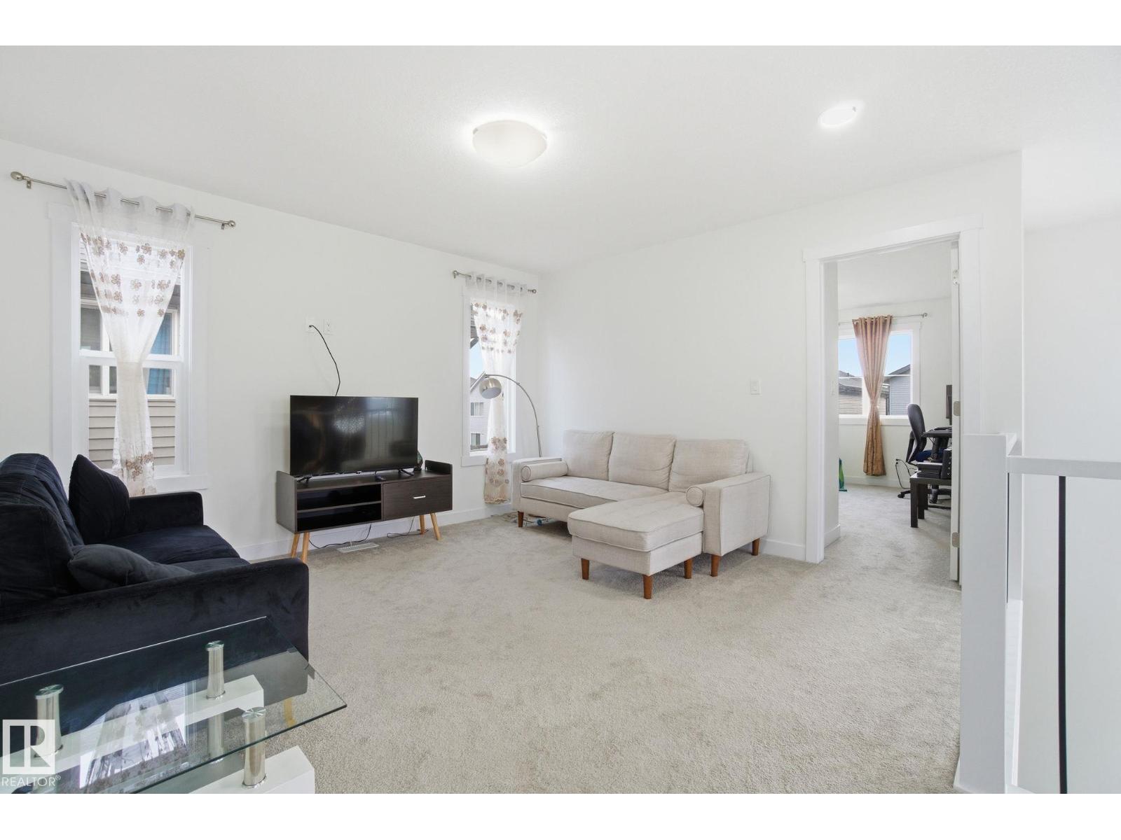 22529 99A AV NW, Edmonton