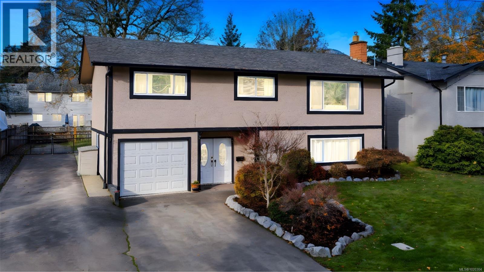 6287 Fairview Way, Duncan