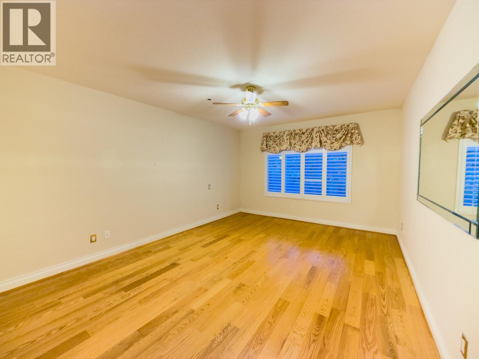 #201-1320 55 Street, Delta