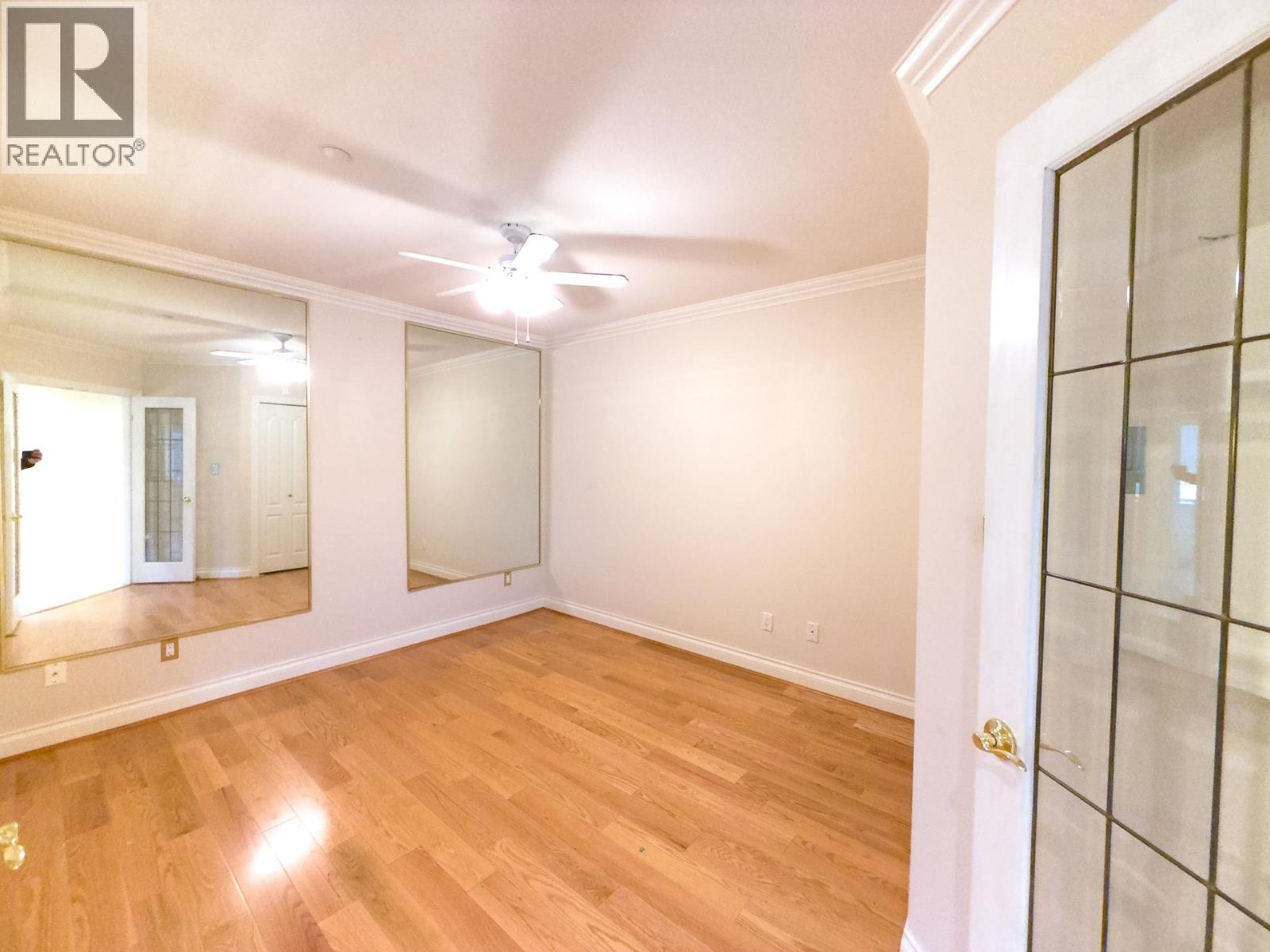 #201-1320 55 Street, Delta